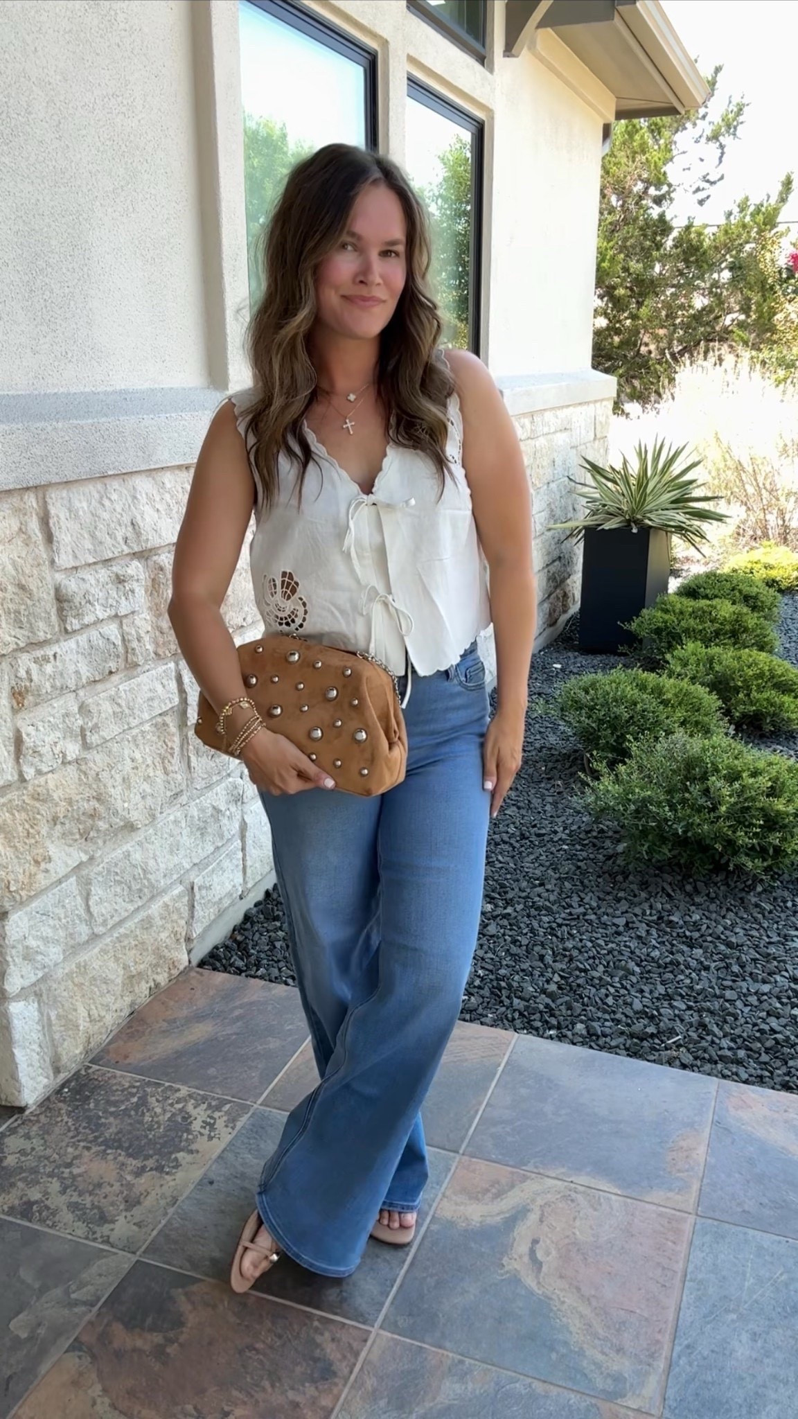 Love these jeans, bag and top from Target- to reminds me of FP
.
#target #targetstyle #targetfashion #momstyle #momfashion #everydaystyle #casualoutfit #casualstyle 

#LTKFindsUnder50 #LTKSaleAlert #LTKStyleTip