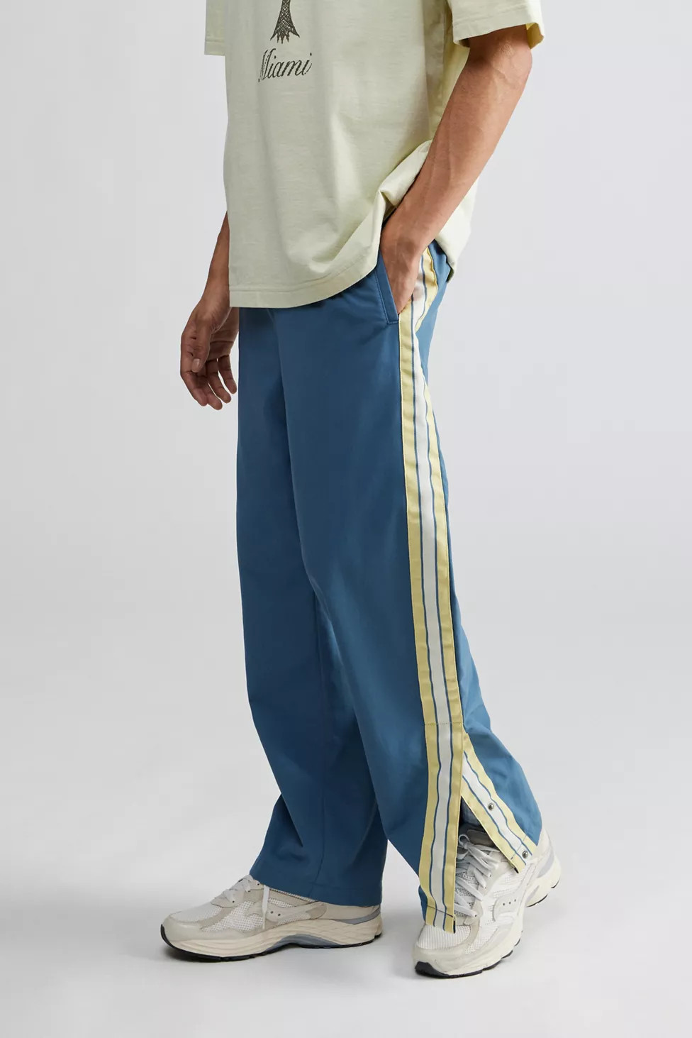 UO Baggy Side-Stripe Track Pant | Urban Outfitters (US and RoW)