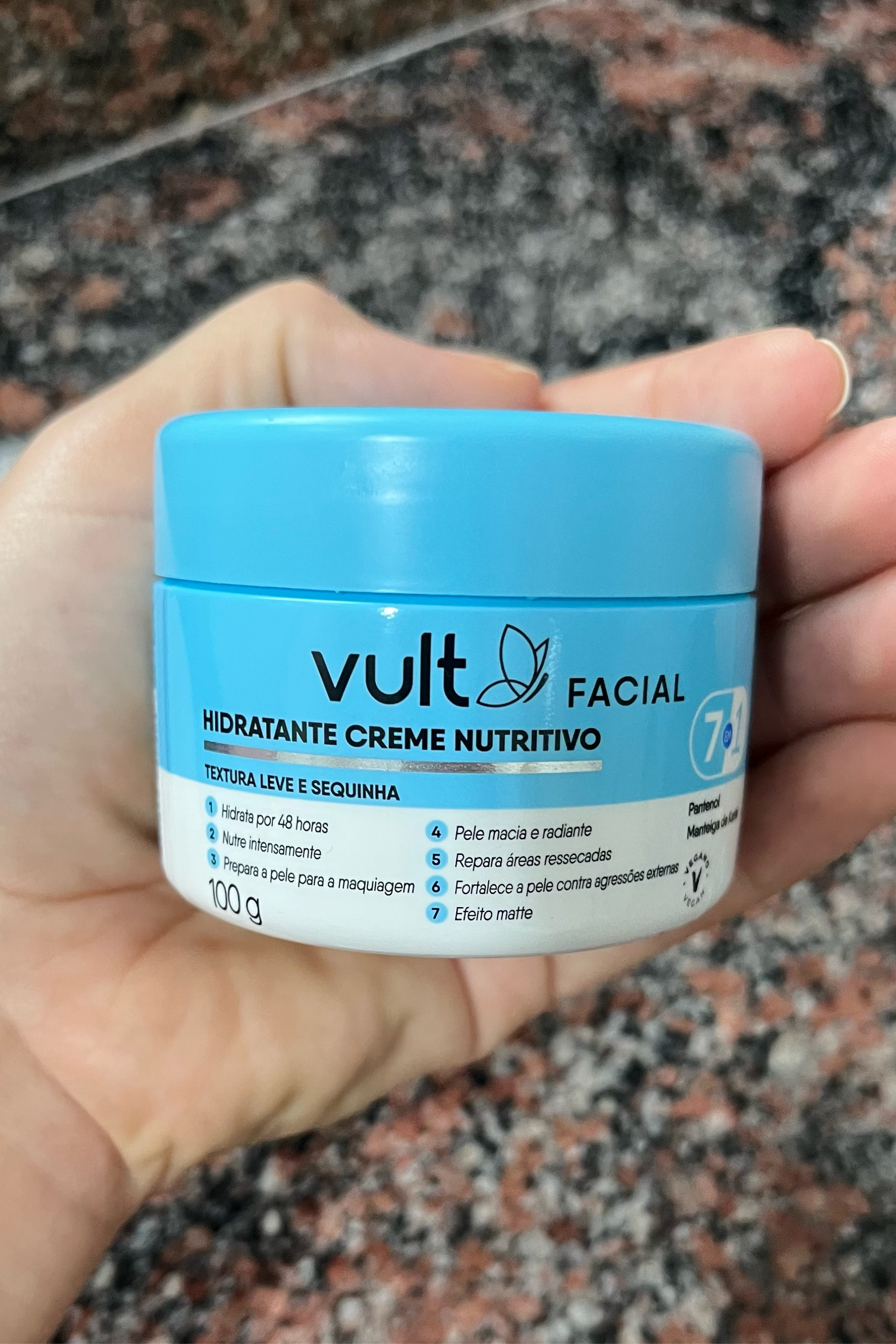 Diquinha do dia 🥰
Gente, comprei esse creme da Vult e me surpreendi, deixa a pele muito macia, aveludada, com aparência saudável e tem um cheirinho muito bom. Vale muito a pena 😊

#LTKSeasonal #LTKbrasil #LTKbeauty