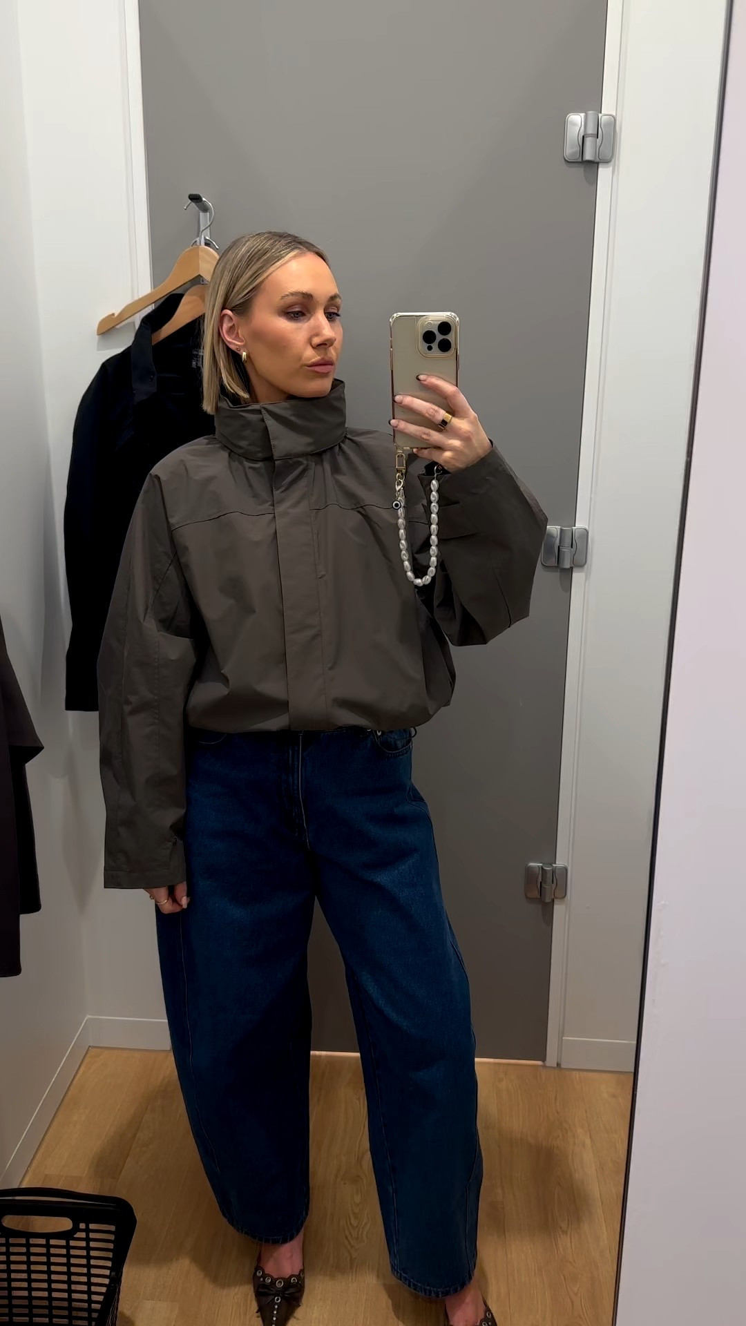 Which colour? Khaki or black? 

#LTKaustralia #LTKworkwear #LTKspring