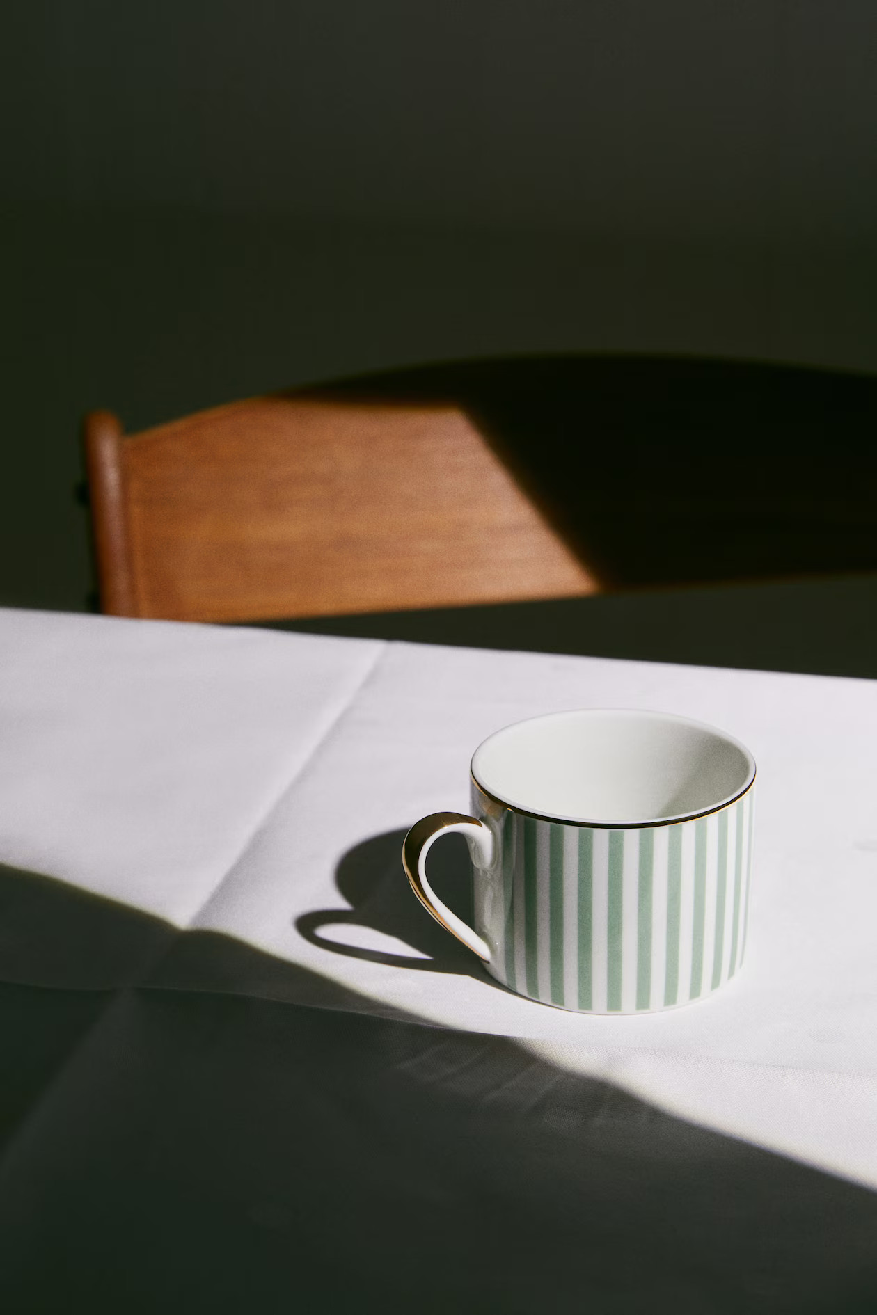 Porcelain cup | H&M (UK, MY, IN, SG, PH, TW, HK)