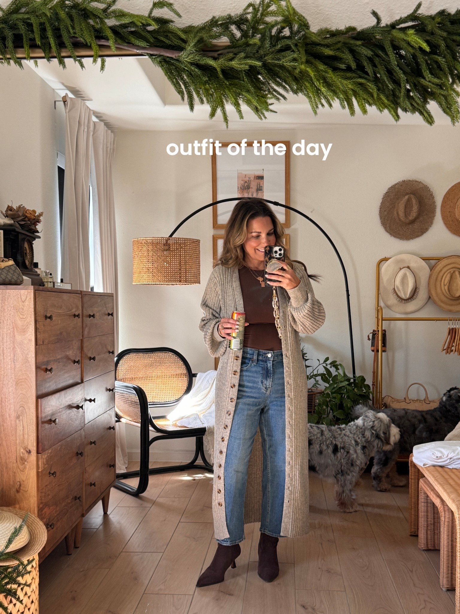 It was a neutral kind of day!! 
Love this Amazon sweater cardigan that can also be worn as a sweater dress. 
Wearing size medium. 
Paired it with my favorite Old Navy barrel jeans. Wearing size 6 short/petite. 


#LTKmomlife #LTKSeasonal #LTKootd