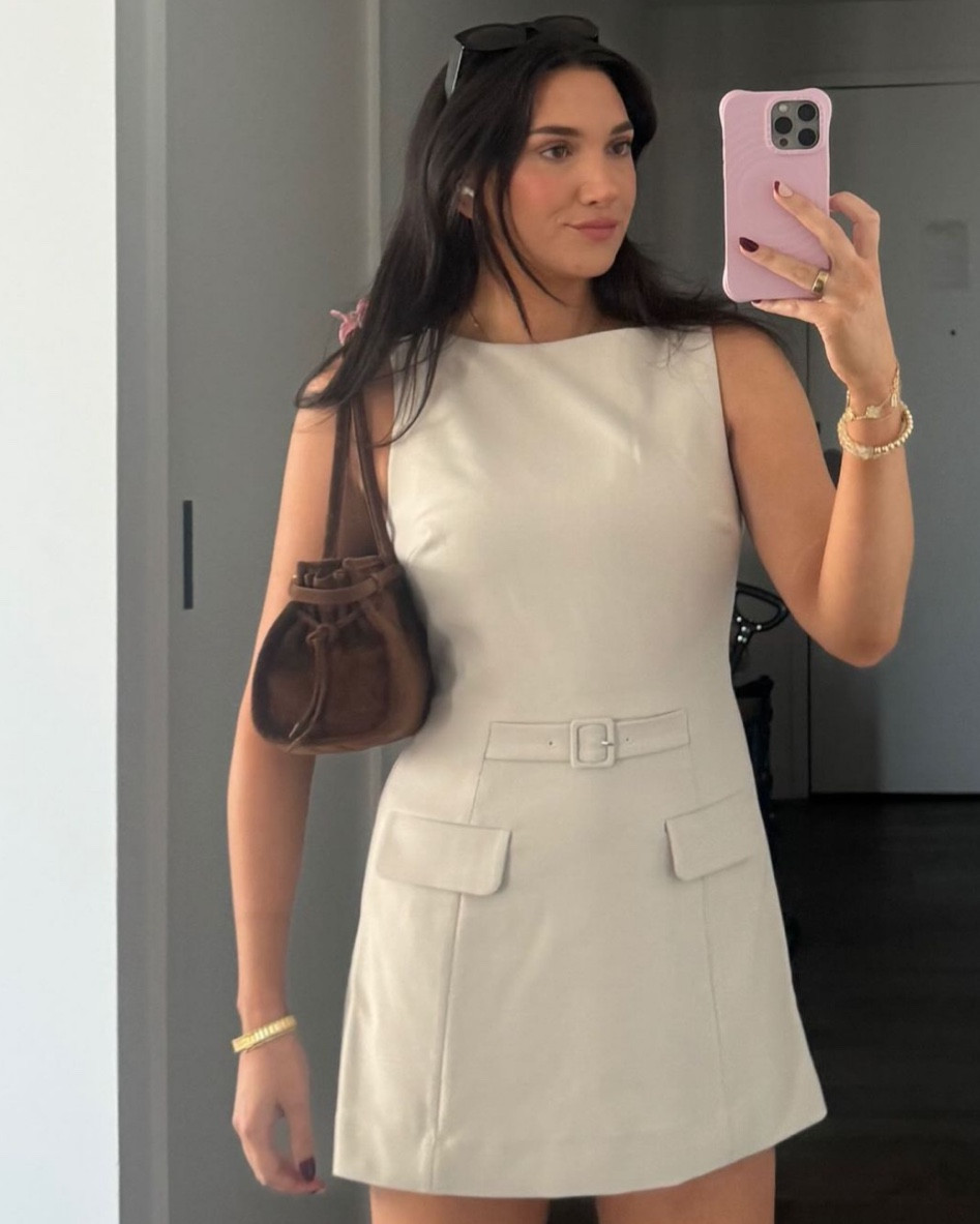 afternoon tea with the golden bachelorette 🌹