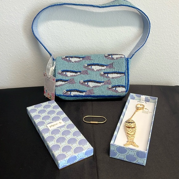 Made In India | Sardine Beaded Bag ~ w/ Free Bag Charm & Clip!! 🐟 | Poshmark