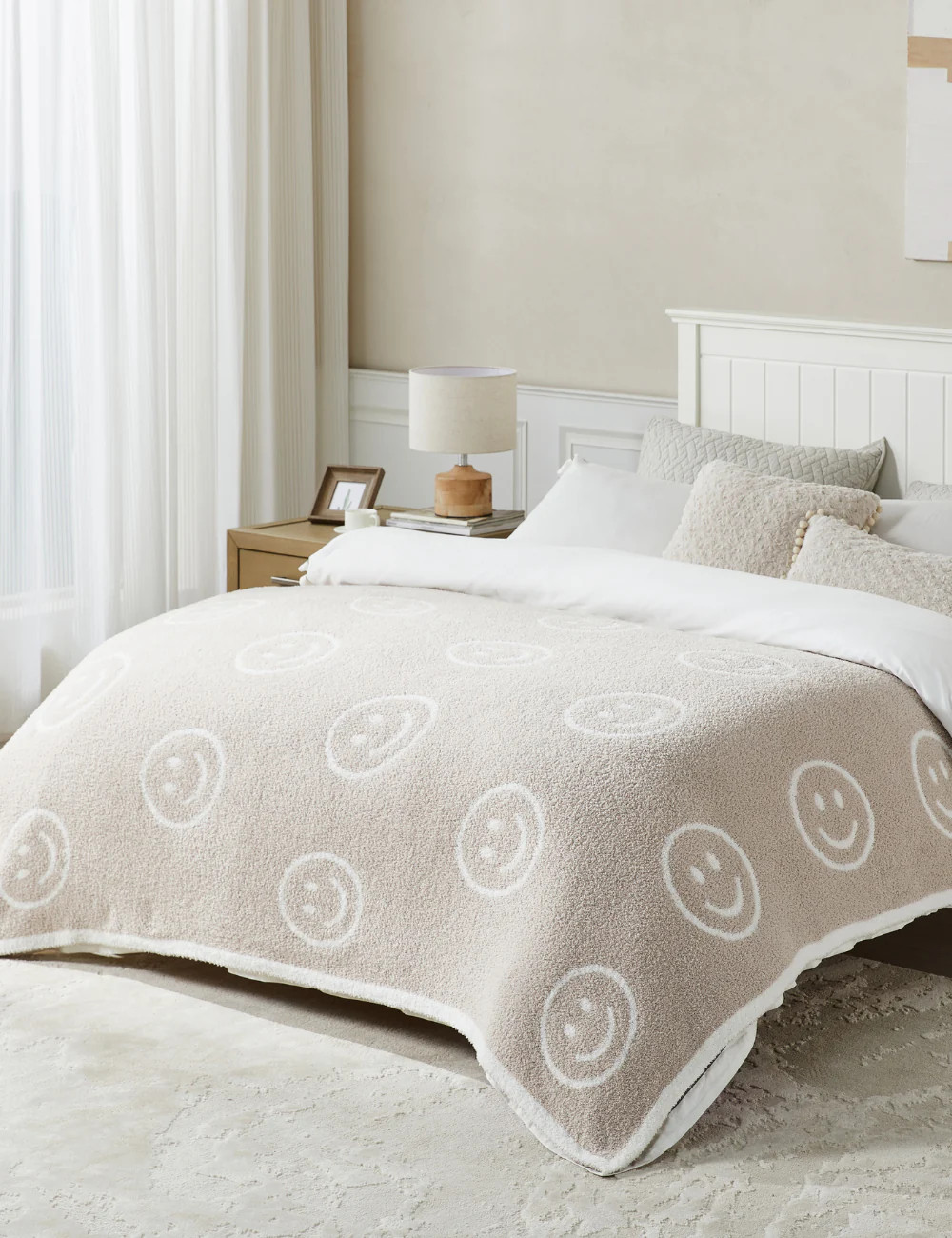 Smiley Buttery Blanket | The Styled Collection