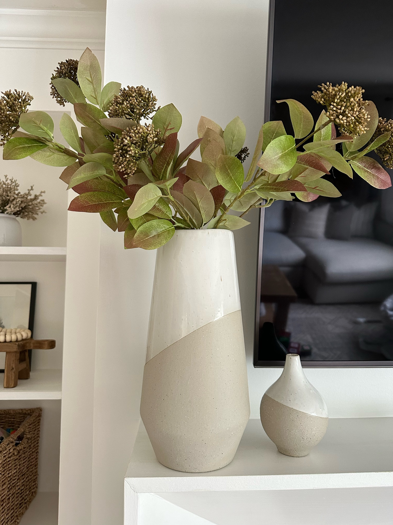 Fall decor // Mantle Styling // Fall Styling // Living Room Decor // Vases // Fall Stems // Fireplace Inspiration 

The stems are from Michael’s (Ashland brand) but linked some similar. The vase is such good quality!

#fall #falldecor #fallstyling #fallstems #livingroominspiration #fallfinds #westelm

#LTKSeasonal #LTKSale