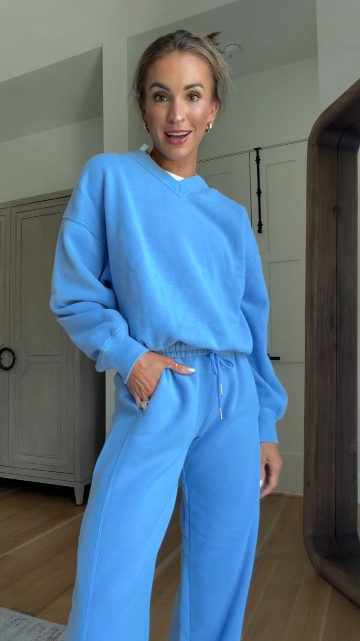 Sunday sweats from Abercrombie marked down this weekend! 🙌🏼