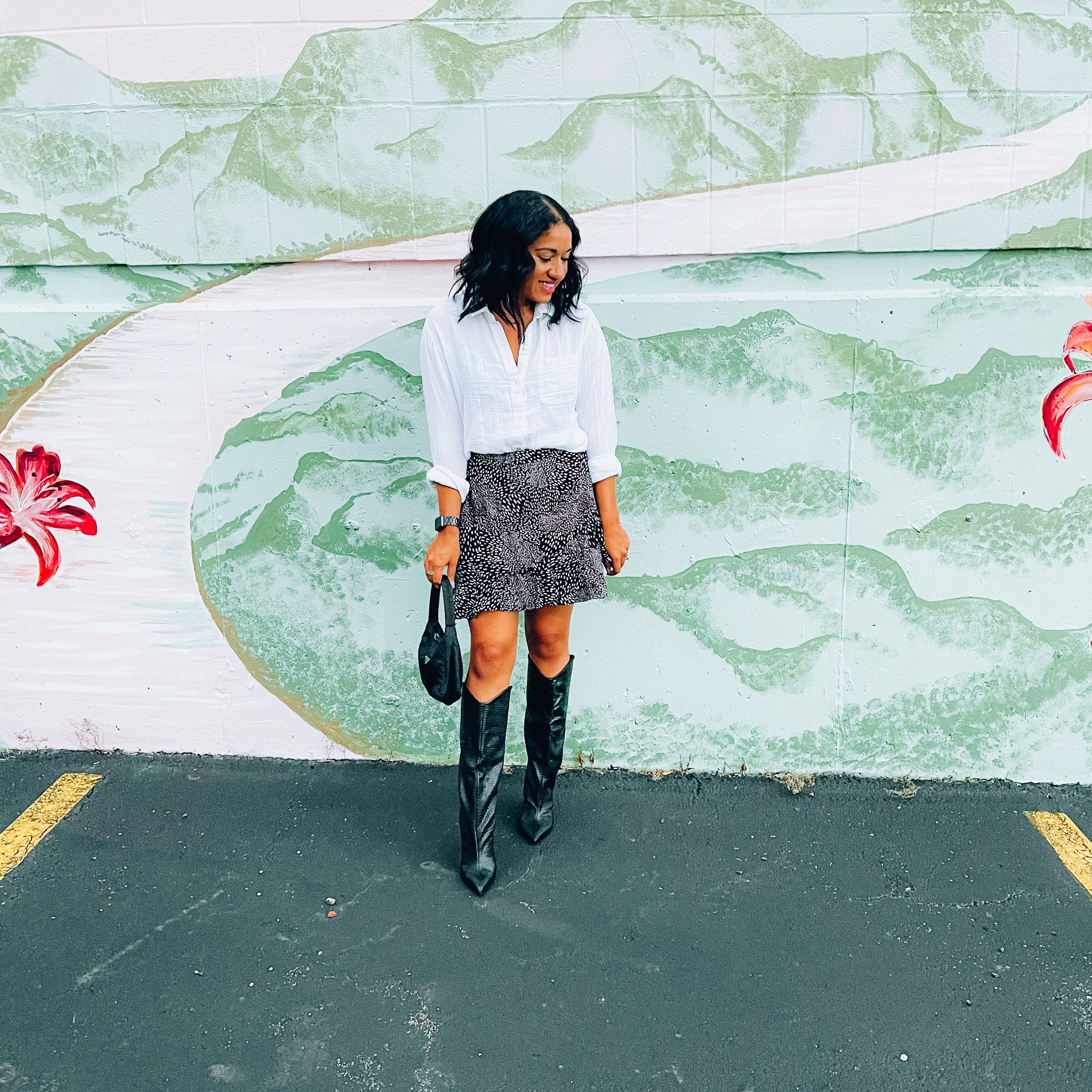 Snakeskin boots 
Leather boots 
Rails shirt
Mini skirt
Prada bag
Date night outfit


#LTKshoecrush #LTKstyletip #LTKitbag