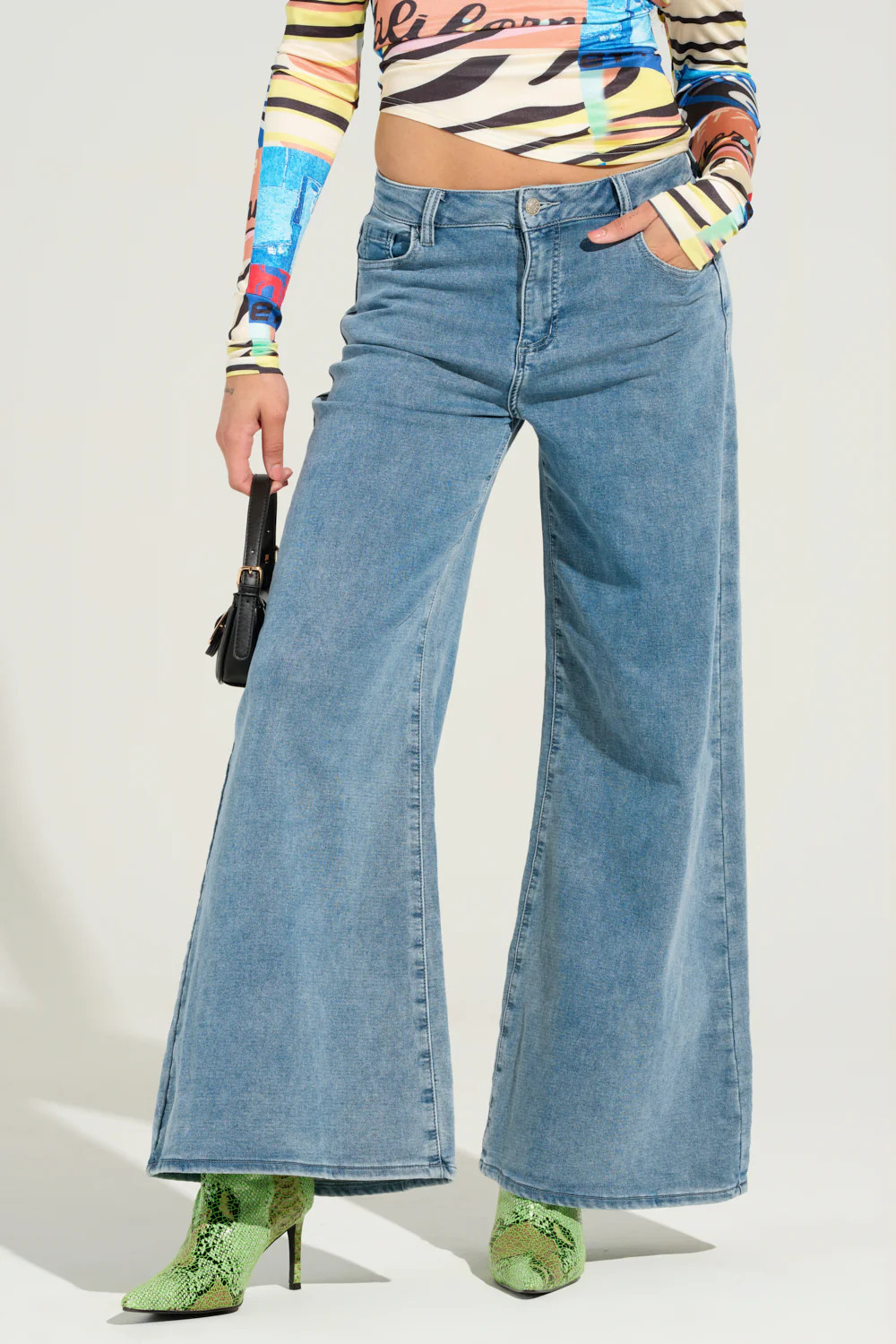 BEST NIGHT YET DREAMJEAN COMFY DENIM | AKIRA