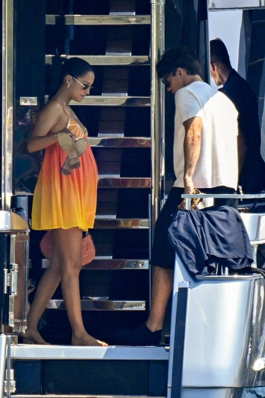 Alexandra Saint Mleux Alexandra Leclerc summer outfit citrus mini dress Summer mini dress inspiration Alexandra Leclerc pregnancy outfit Alexandra Saint Mleux pregnancy dress outfit European summer outfit ideas Charles Leclerc pregnancy outfits #alexandraleclercoutfits #alexandraleclercoutfits

#LTKmomlife #LTKSaleAlert #LTKMidsize