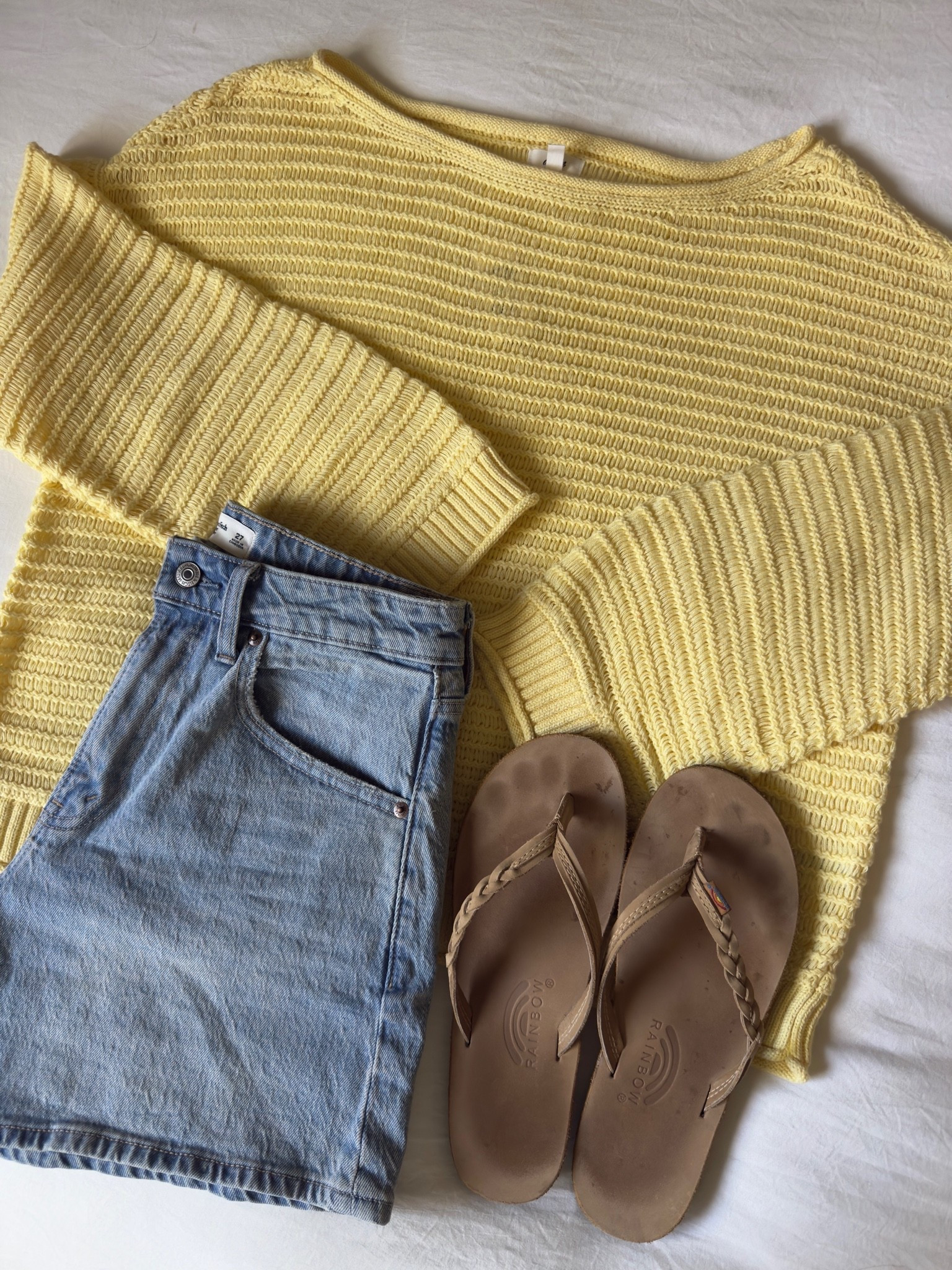 Crochet sweater + jean shorts 💛

#aerie #sweater #summer #outfitinspo #outfitideas #rainbowflipflops #casual #denim

#LTKootd #LTKSeasonal
