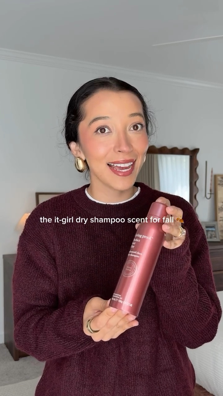 Cozy fall mornings = not washing my hair. Thank you @livingproofinc 🧡🍂#LivingProofInc #LivingProofPartner