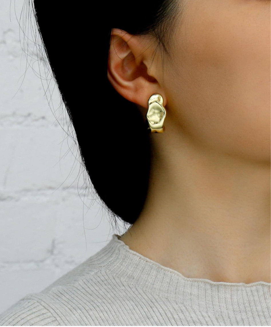 Chic gold earring #amazonfashion #lookforless

#LTKfindsunder50 #LTKstyletip