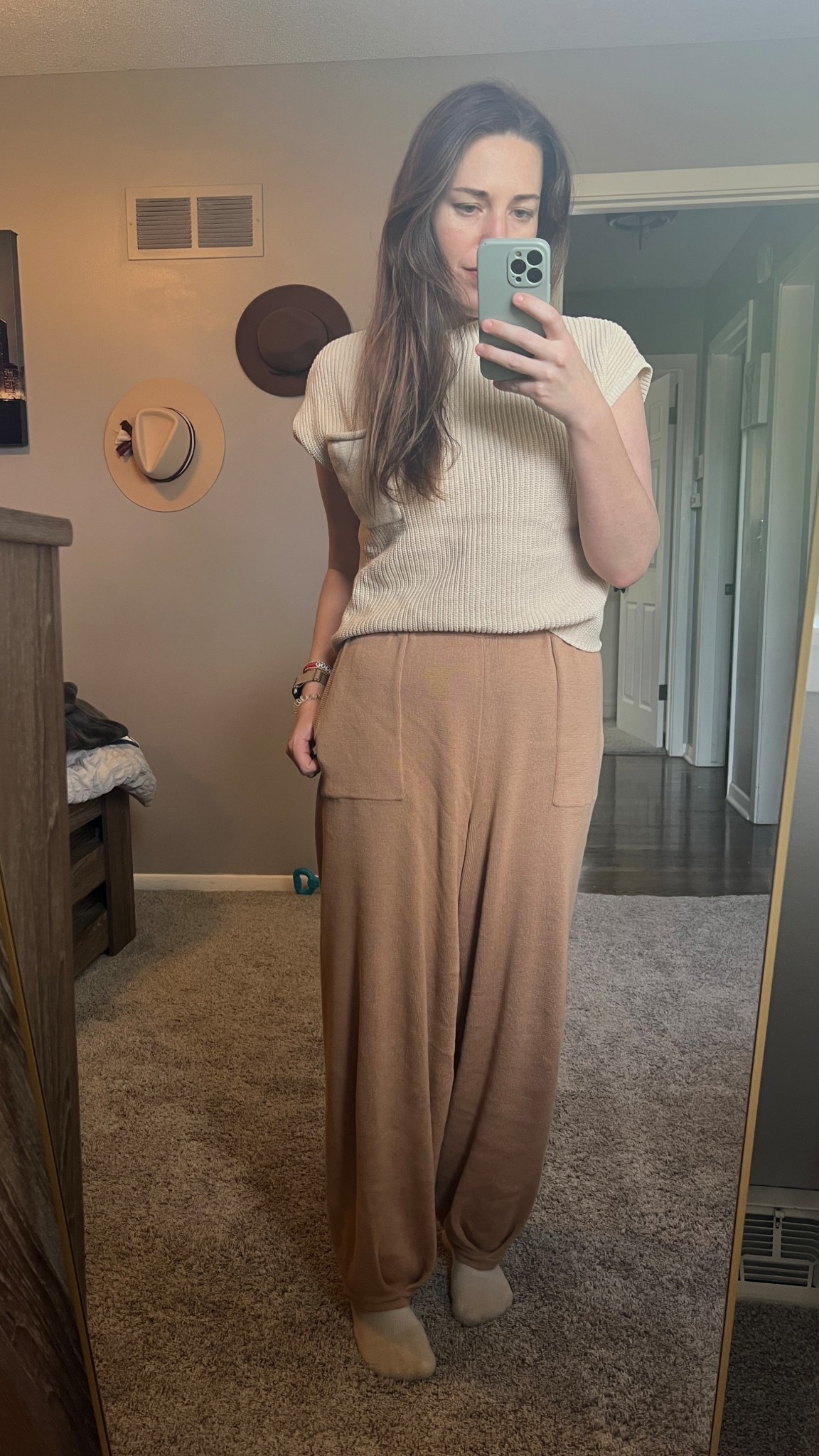 I am obsessed with this amazon 2 piece sweater set! This is perfect for the winter to spring transition phase. I love these outfits since I work from home - cozy but put together! 

#LTKFindsUnder50 #LTKSaleAlert #LTKStyleTip