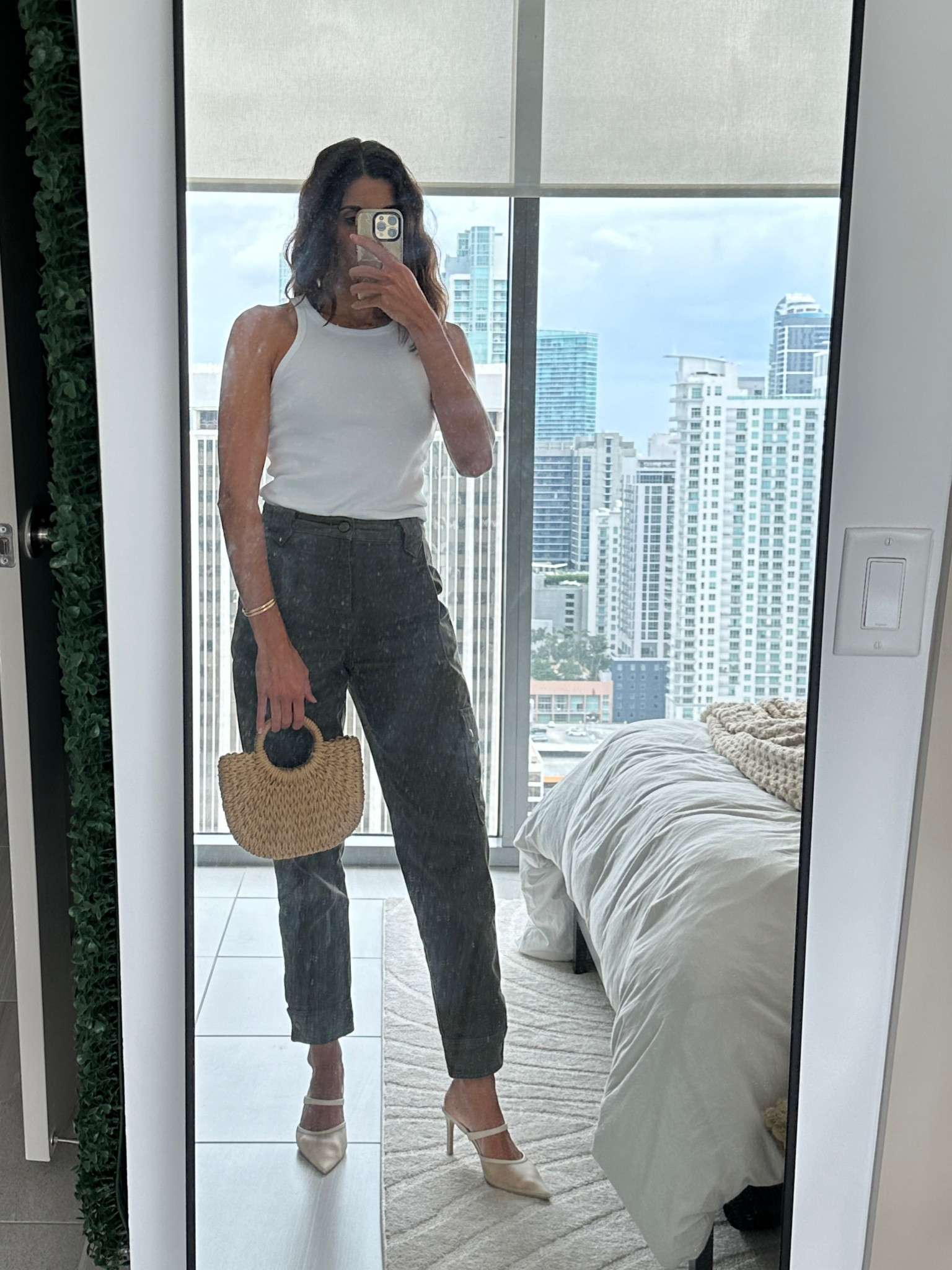 anniversary dinner outfit! casual but dressed up with my fave heels.

size 8.5 heels
size small tank
size 26 pants 

#LTKFindsUnder100 #LTKStyleTip