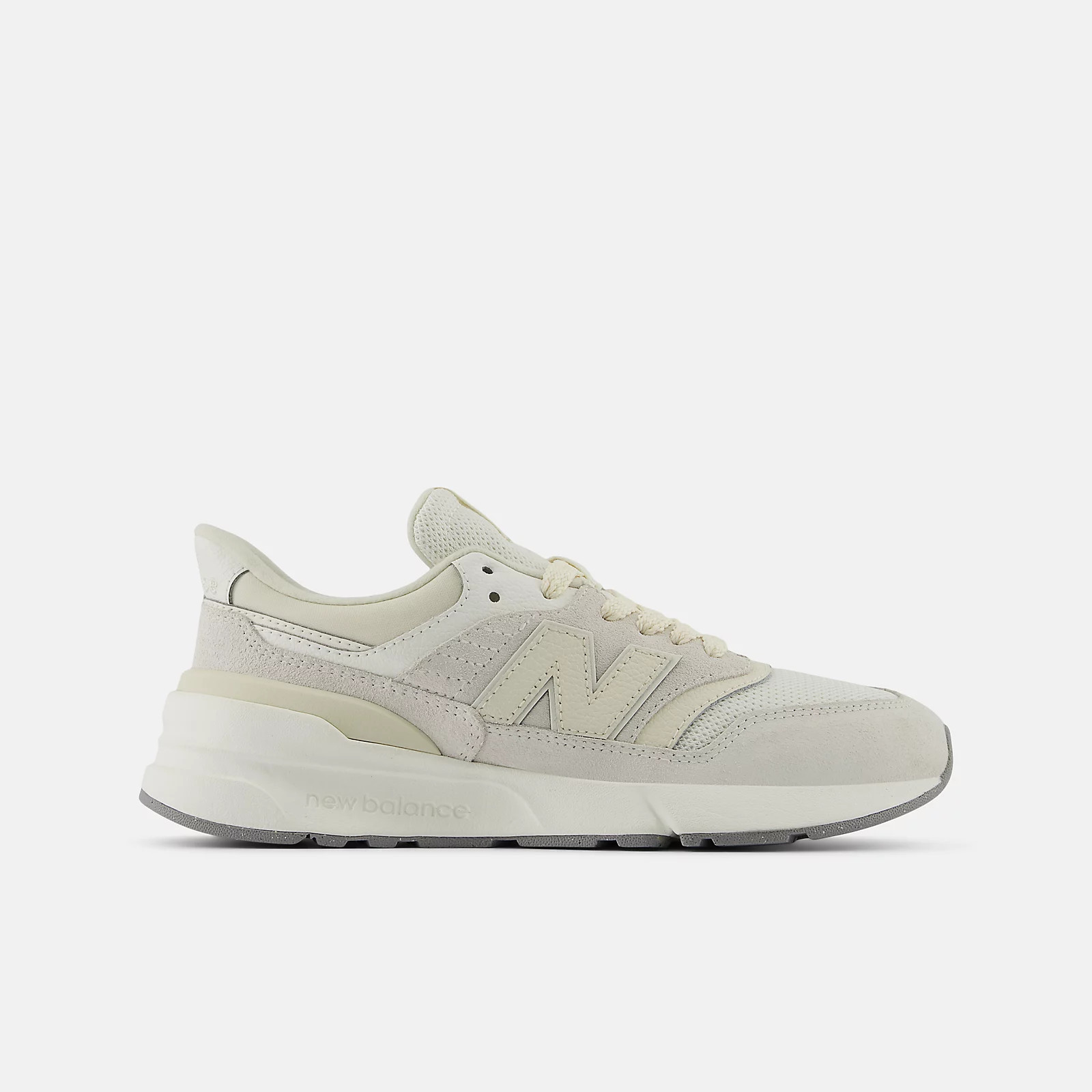 997R | New Balance Athletics, Inc.