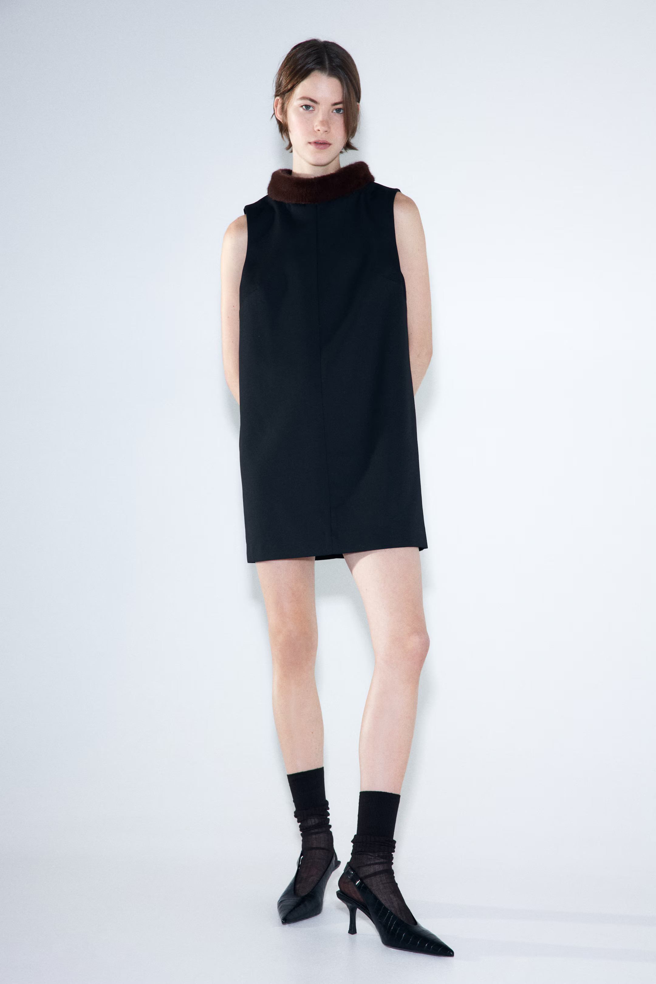 Collared shift dress | H&M (UK, MY, IN, SG, PH, TW, HK)