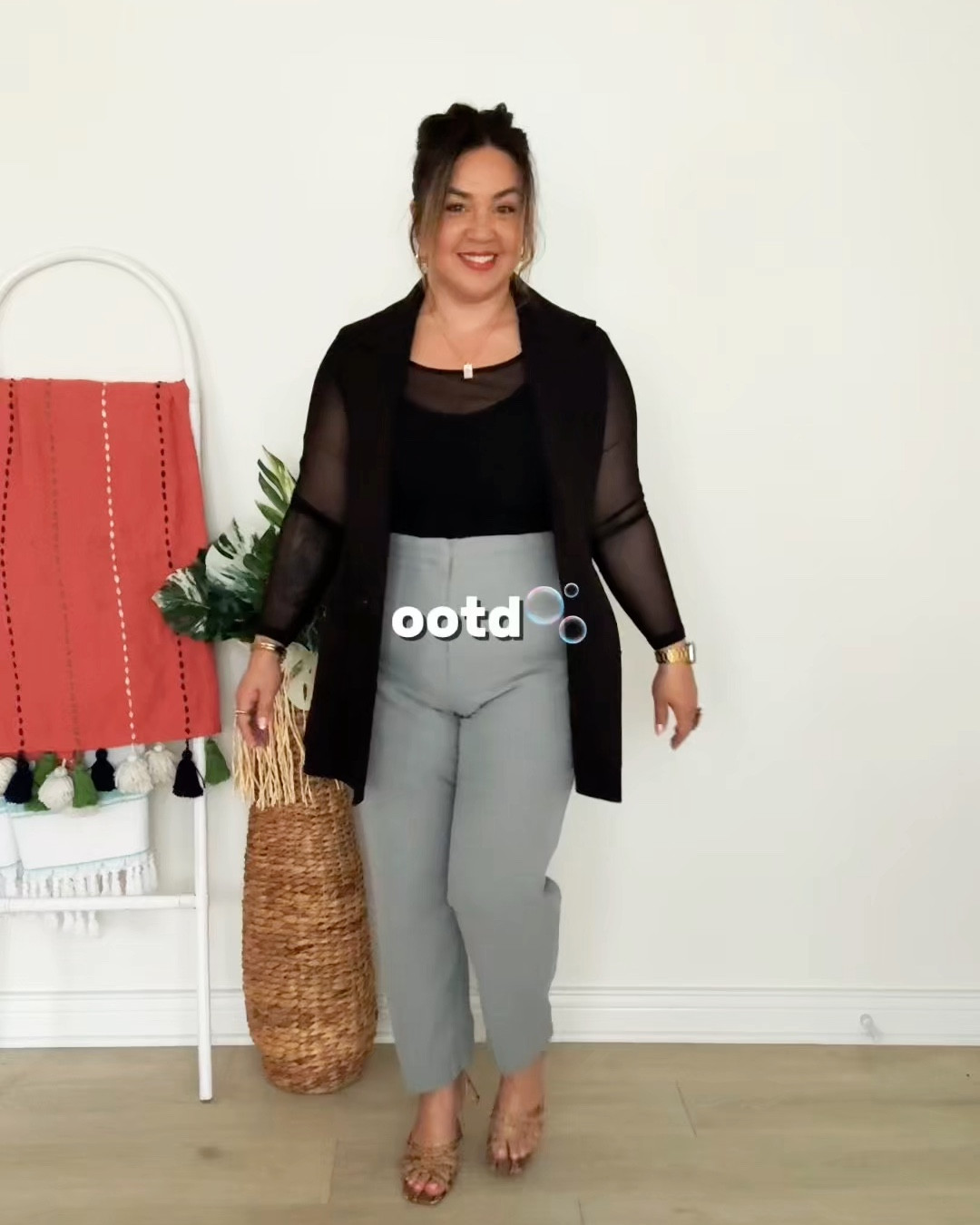 Work fit ✨

Top & Vest: Sz M
Pants: Sz L

#LTKSaleAlert #LTKFindsUnder100 #LTKOver40