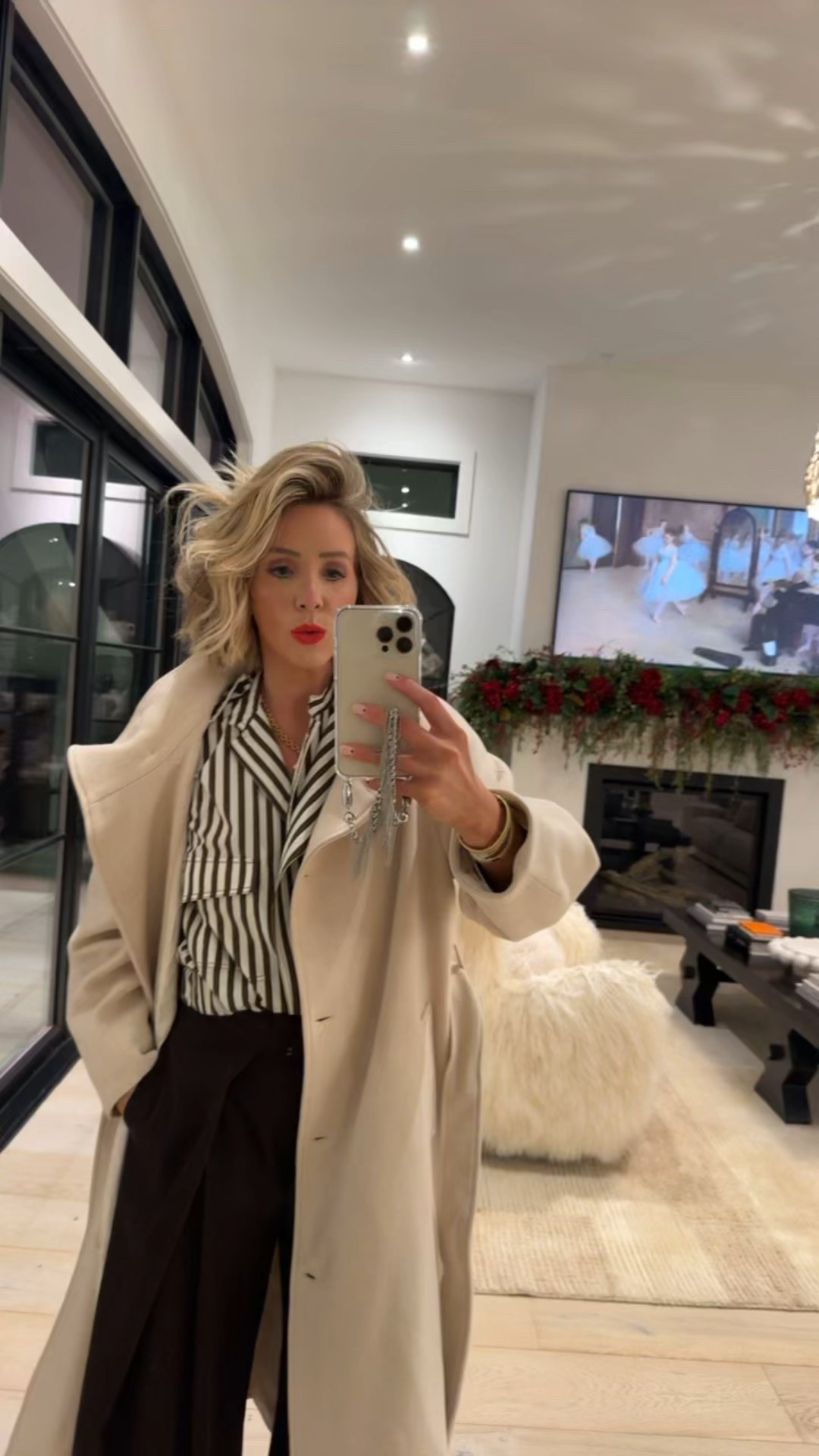 NEW in from Zara! 🔥🔥🔥 perfect elevated basics for your wardrobe! This jacket and these pants are so good! Wearing mediums 