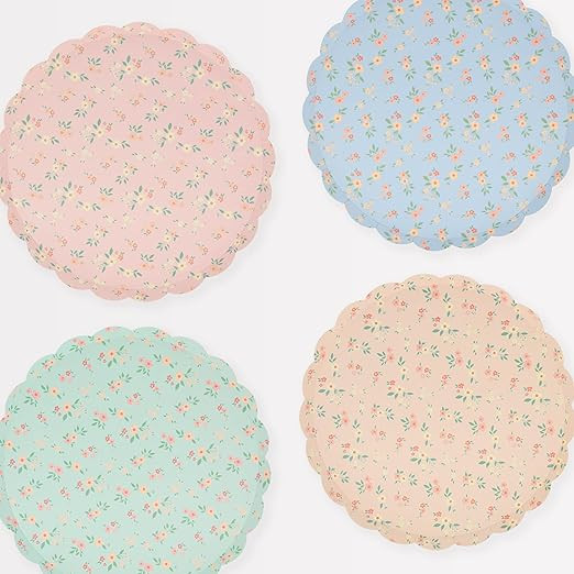 Meri Meri Floral Paper Plates (Pack of 8), Floral Disposable Plates for Party, Scalloped Edge, 2 ... | Amazon (US)