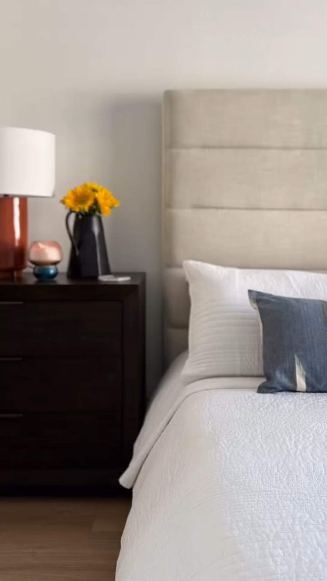 ✨ Unboxing a Cozy Upgrade! ✨
WDCOZY sent me this king-size quilt set from Amazon to try out — and I’m obsessed!

🛏️ Each set includes:
✔️ 1 quilt blanket
✔️ 2 pillow shams

I’m loving the classic stripe pattern and the rounded corners — such a clean, elevated look.
It’s made with 100% cotton (a non-negotiable for us!) and features continuous stitching that’s soft to the touch and super breathable.

They come in multiple colors, sizes, and stitching styles — perfect for any bedroom vibes.
🌙 Now excuse me while I take a nap… 😴

#amazonhome #bedroommakeover #wdcozy #amazonfinds #cozyvibes #interiordesign #cottonquilt #homedecor #bedroomstyle #interiorstyling #quiltset #amazoninfluencer #homeessentials #dressyourspacebysandra #dressyourspace #sandramijan #sandramijaninteriors

#LTKStyleTip #LTKFamily #LTKHome