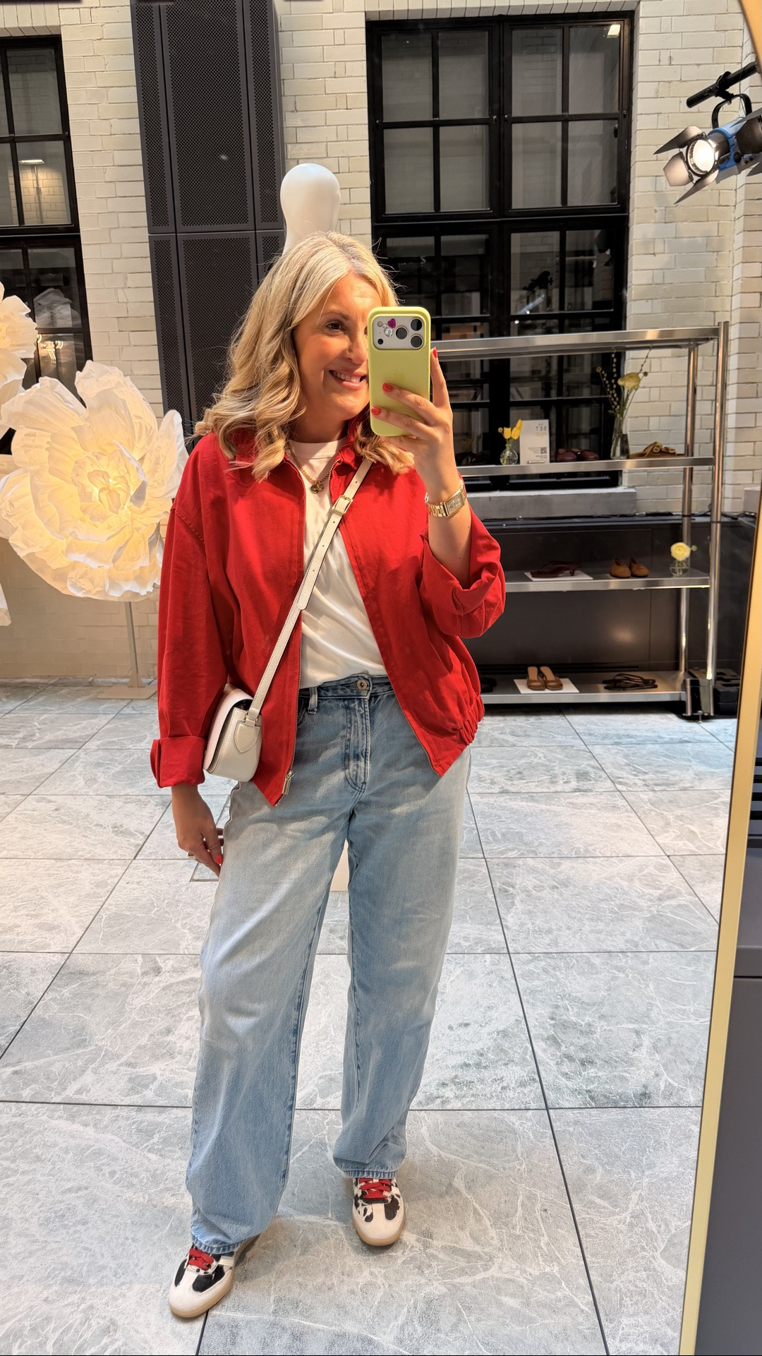 Jet lagged Leanne reporting for duty!