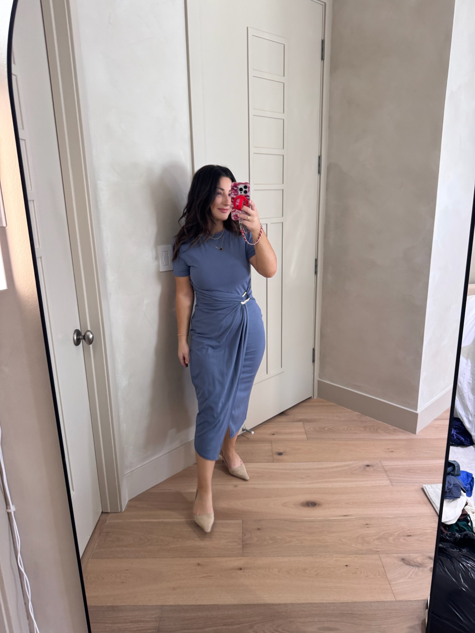 Flattering midi dress perfect for any occasion! 

Size small 

5'0" 140lbs
Petite friendly! 

 

#LTKSeasonal #LTKSaleAlert #LTKPetite