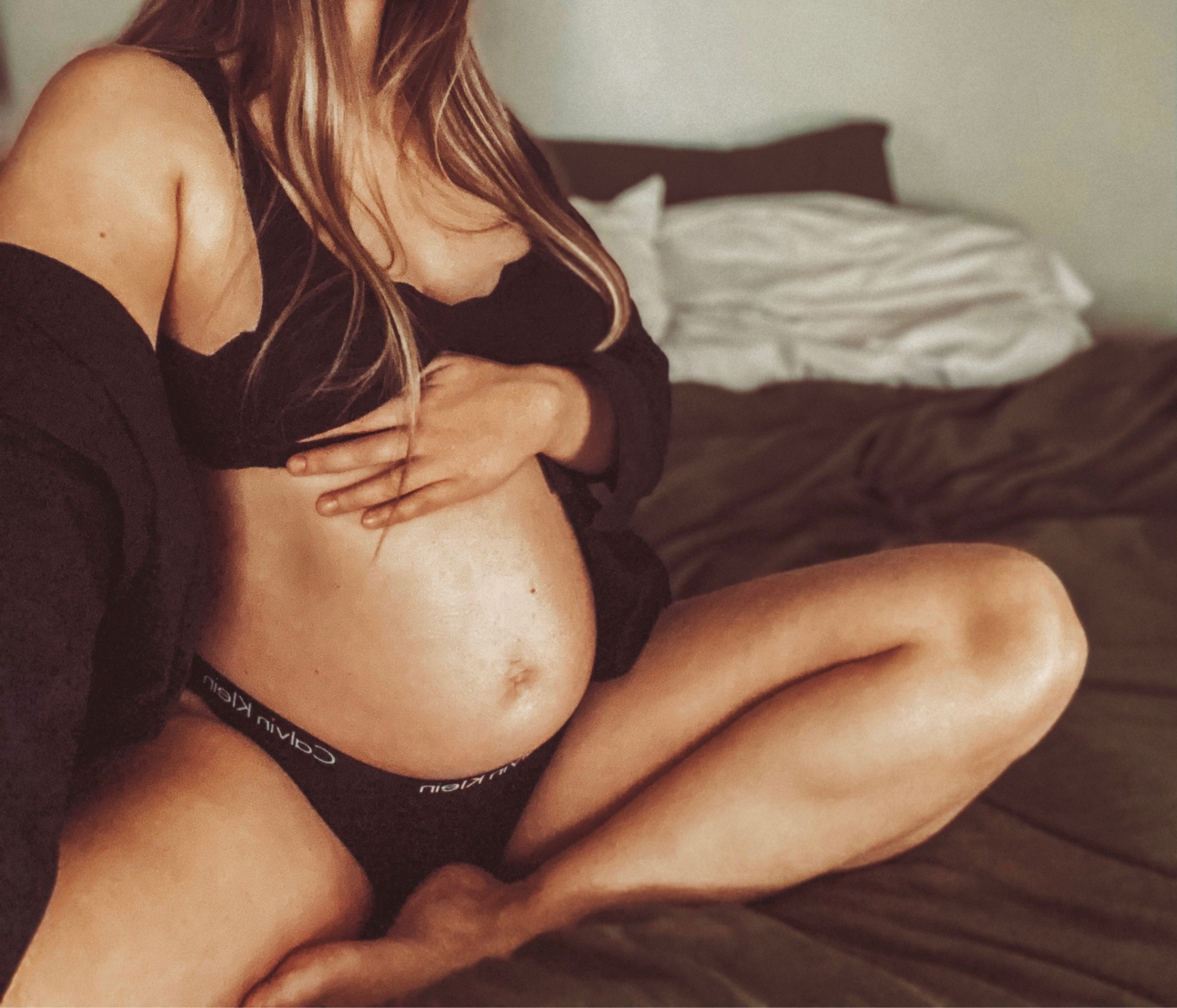 Styling your bump for maternity photos. Cute & Comfortable. #Maternity #BumpStyle #Bump #MaternityPhotos #Pregnancy 

#LTKCyberSaleES #LTKfindsunder50 #LTKbump