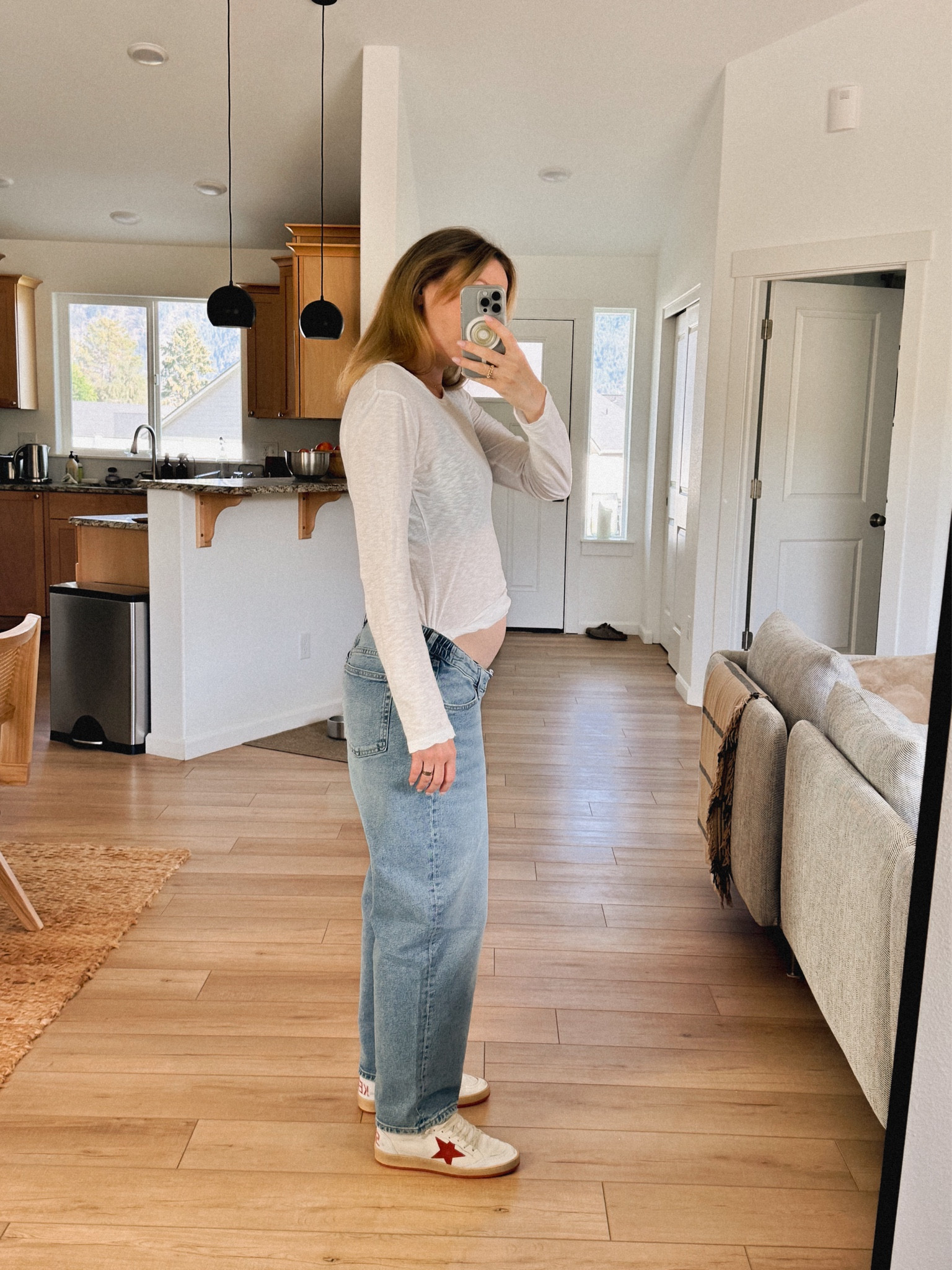 21 weeks bump 🤫🙈☺️
My James Perse long sleeve slub t-shirt still fits but I think I’ll have to start shopping for more maternity t-shirts soon. This t-shirt is on sale  along with a few other amazing elevated basics and closet staples for Fall wardrobe! 

#LTKBump #LTKSeasonal #LTKFindsUnder100