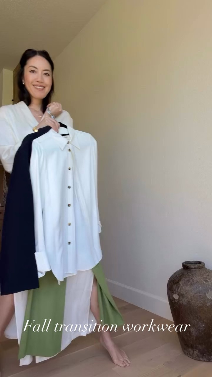 Wearing a US4 in this gorgeous Veronica Beard shirt. 

#classicstyle
#whiteshirt
#summershirt
#summerblouse
#VeronicaBeard

#LTKootd #LTKSeasonal #LTKTravel
