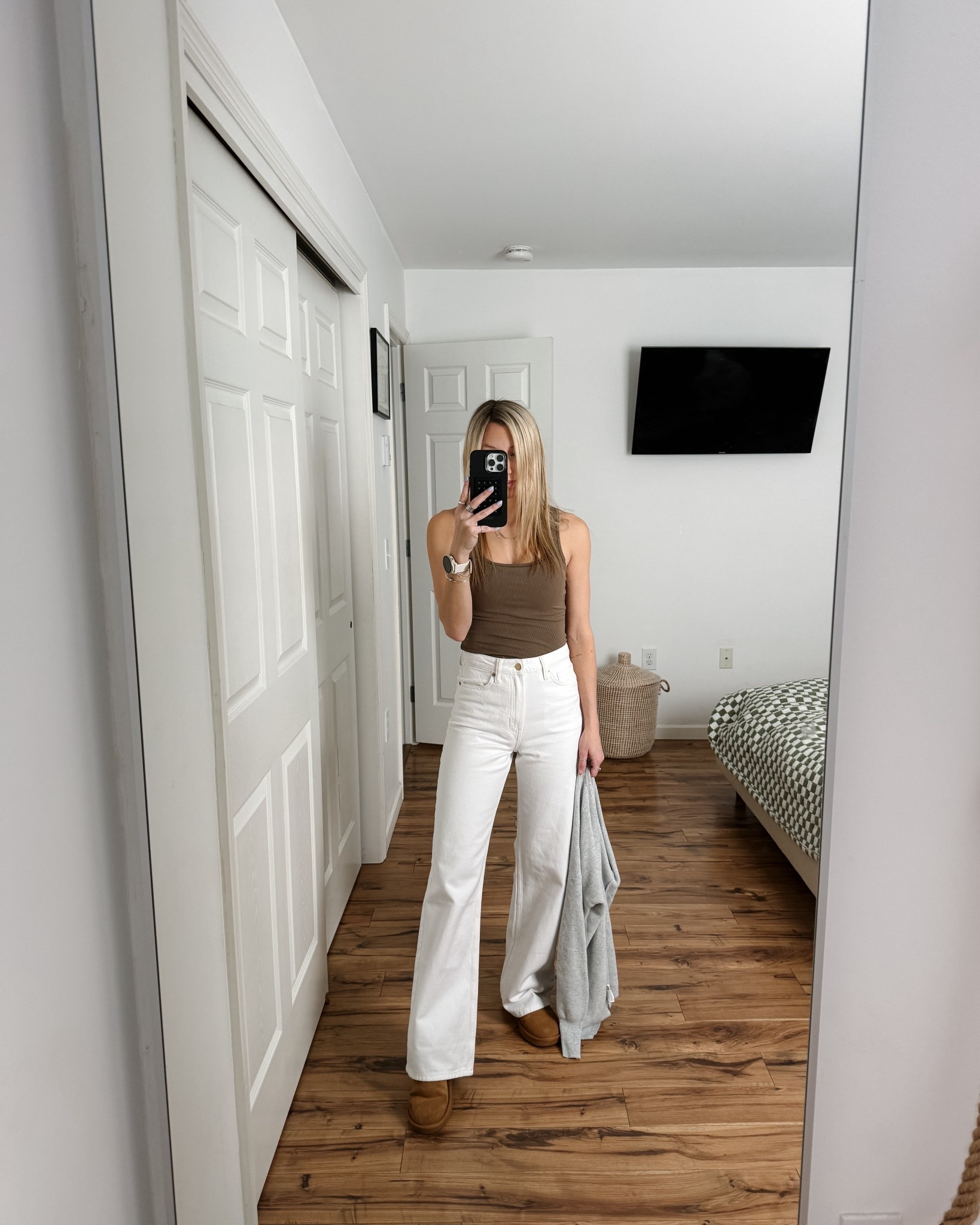 Sharing these jeans again because they are amazing and on sale!
This top I have in multiple colors and it comes with a built in bra! 🤩

#LTKFindsUnder50 #LTKSaleAlert #LTKootd