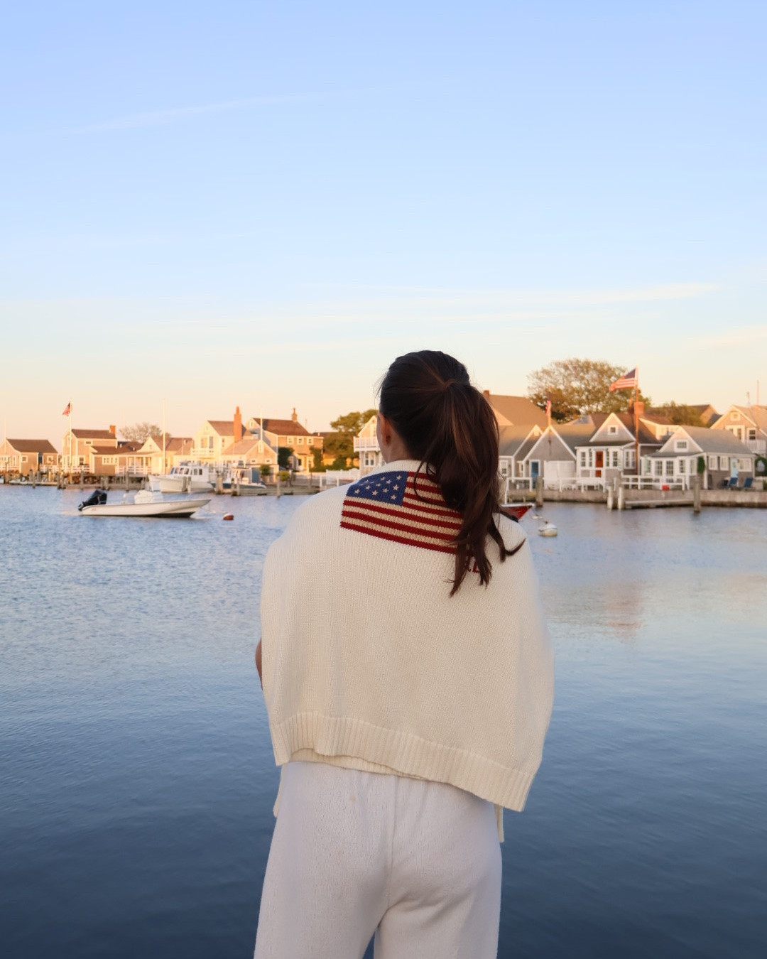 wearing a large in the sweater 🇺🇸

#LTKootd #LTKTravel