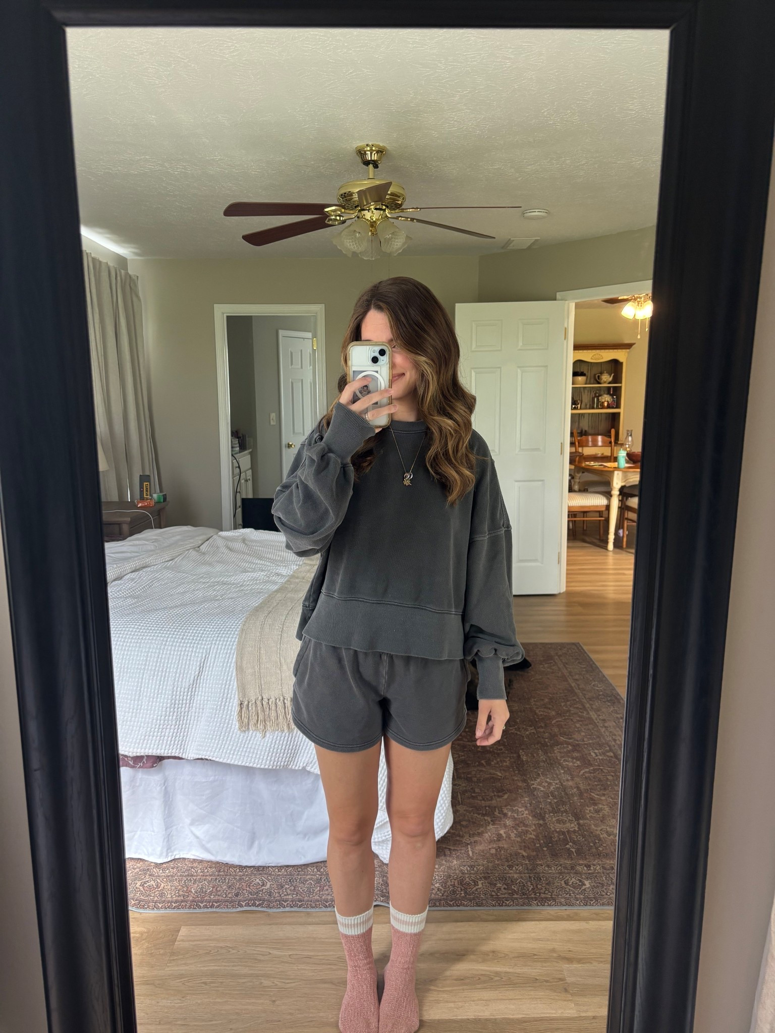 SAHM ootd for a lazy day at home! Grabbing coffee with a friend from highschool later ☺️

#LTKdayinmylife #LTKgrwm #LTKootd