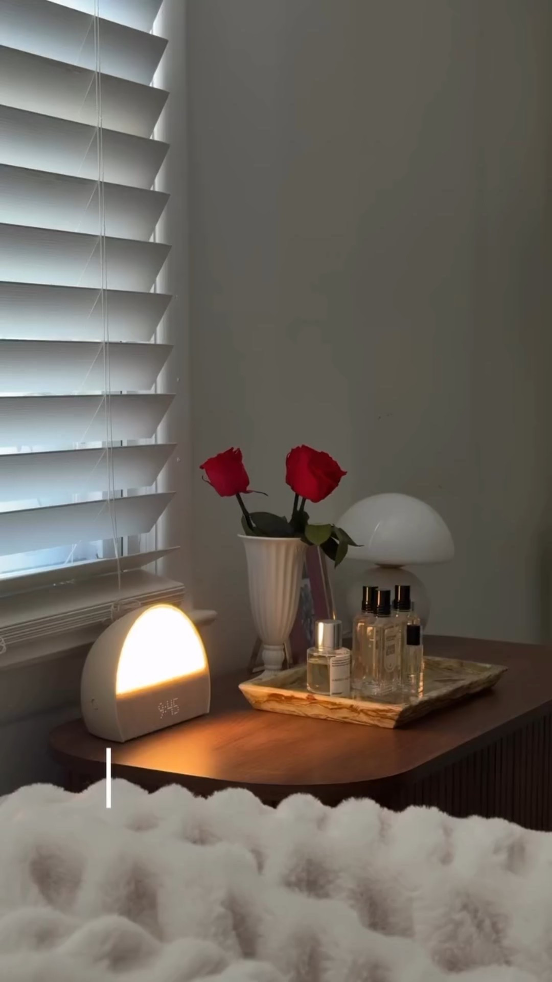 Vlogmas day 7!! I love this video i had the best day 🤍🎅🏼🥂 @brookemooney_ @neutraldrop 
.
.
.
#explore #reel #viral #vlogmas #vlog