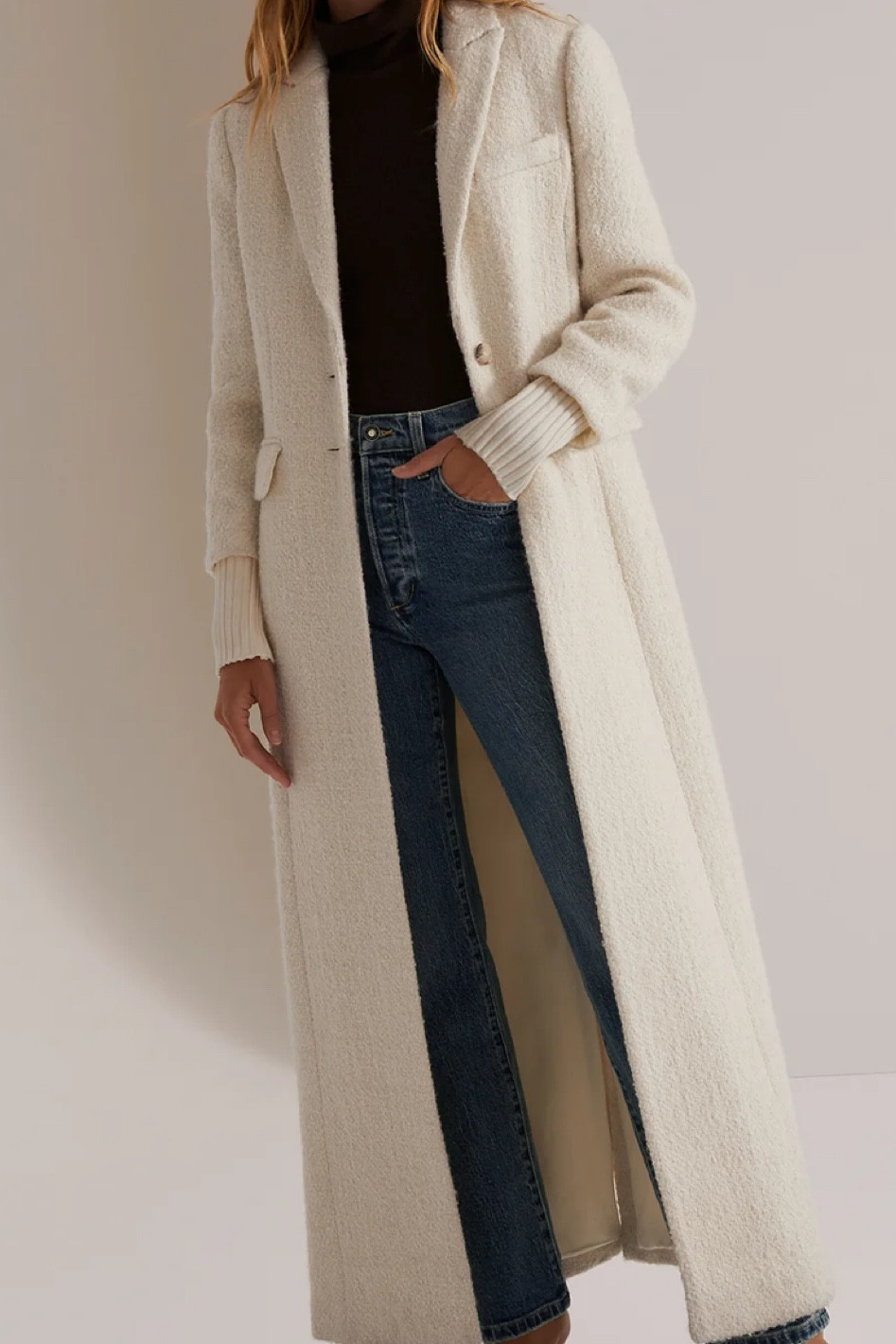 This off white maxi coat is EVERYTHING. 

#LTKGiftGuide #LTKHoliday