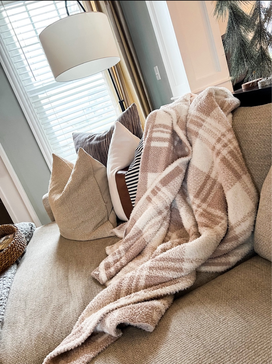 These blankets are a favorite in our house! They’re so comfy & we personally like them even better than barefoot dreams - they’re regularly $120 on sale for $45!! 

Barefoot dreams dupe, comfy blanket, throw blanket, H blanket, home, home decor.

#LTKunder50 #LTKhome #LTKsalealert