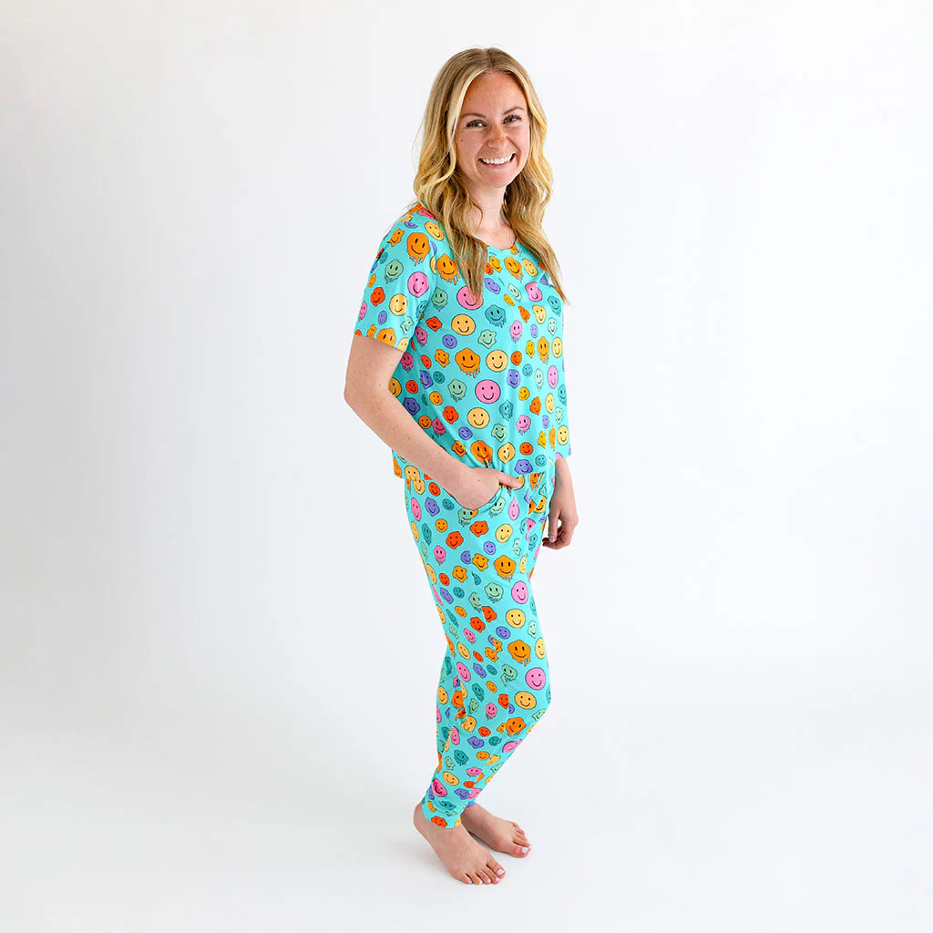 Smiley Face Blue Short Sleeve Women's Pajamas | Tyler | Posh Peanut