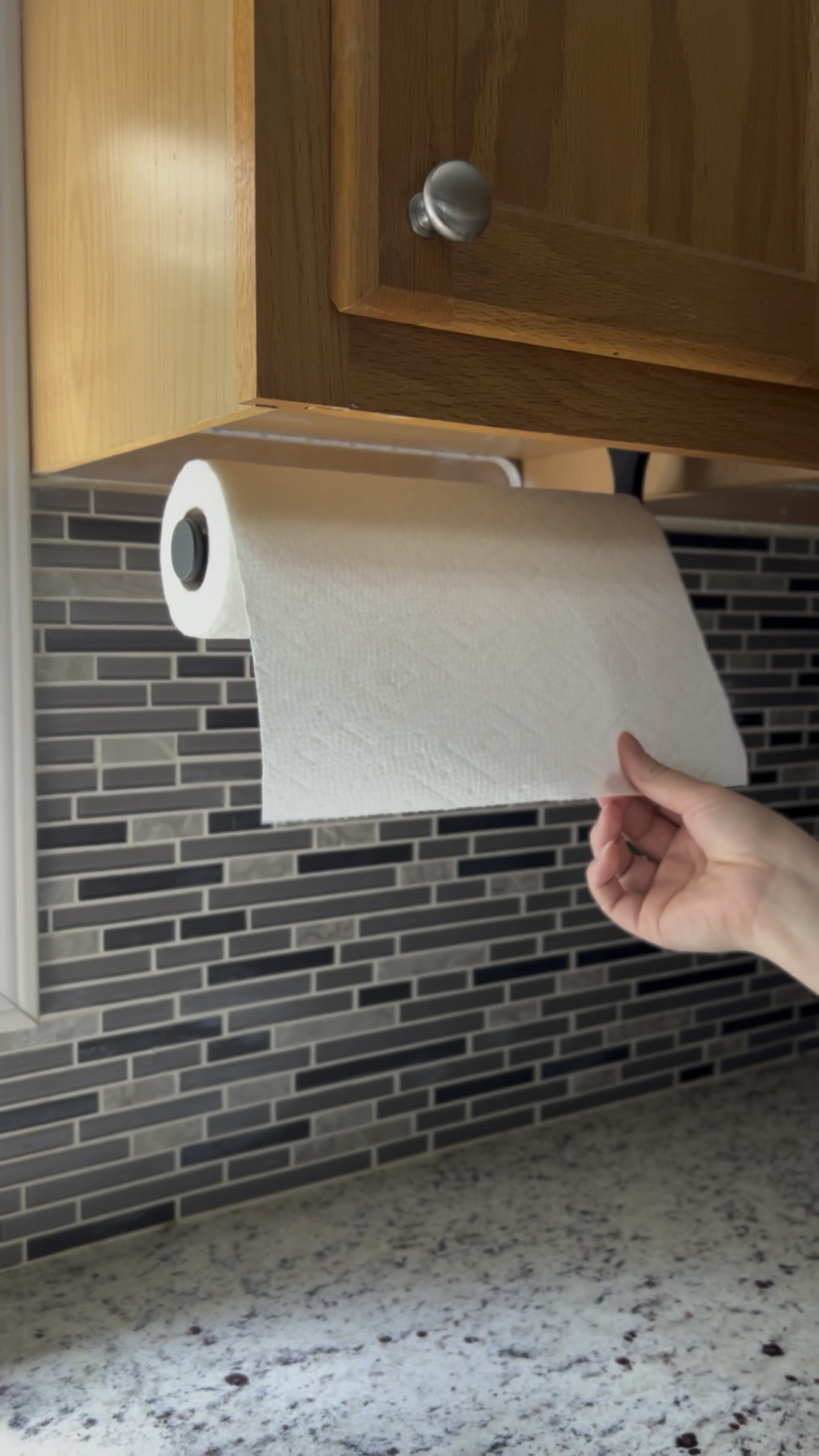 Paper towel holder // amazon find

Home, kitchen gadget, under cabinet, adhesive, affordable finds, must have, multiple color options, easy to use, good quality


#LTKfindsunder50 #LTKVideo #LTKhome
