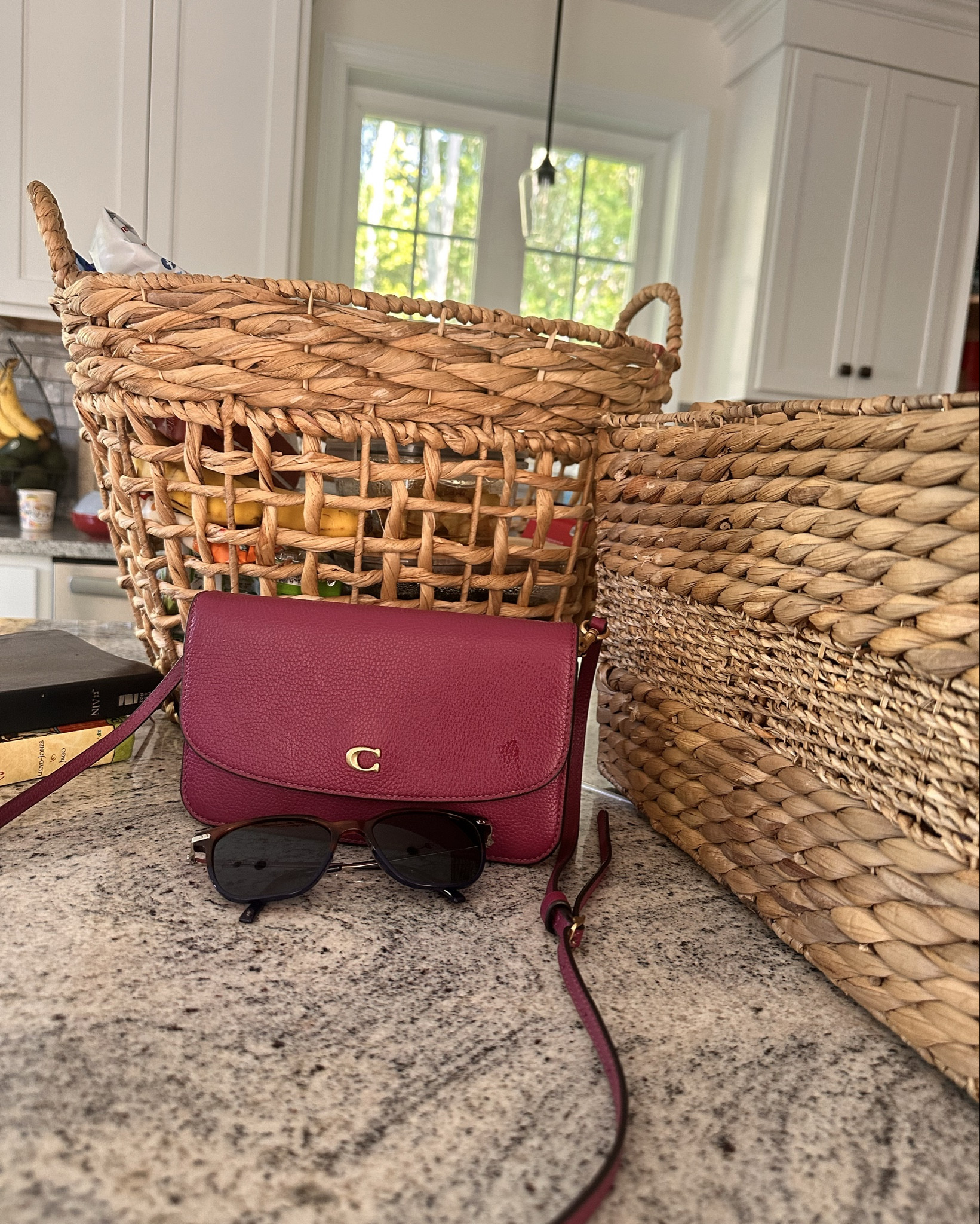 Find me where the baskets are! 

Who knew a basket could be so versatile? (Everyone ofcourse) Loving this new way to carry my stuff and do so much both around the house and outdoors! 

I literally use baskets for everything - laundry, storage, blanket holder, picnics, trips - anything and everything. 

I got these two from target 

#mytargetfinds #baskets #homemaking #laundrybaskets #picnicbaskets #BasketStyle #homeessentials 

👜 : @coach
🕶️ : @warbyparker

 #BasketBag #FashionFinds #MustHave