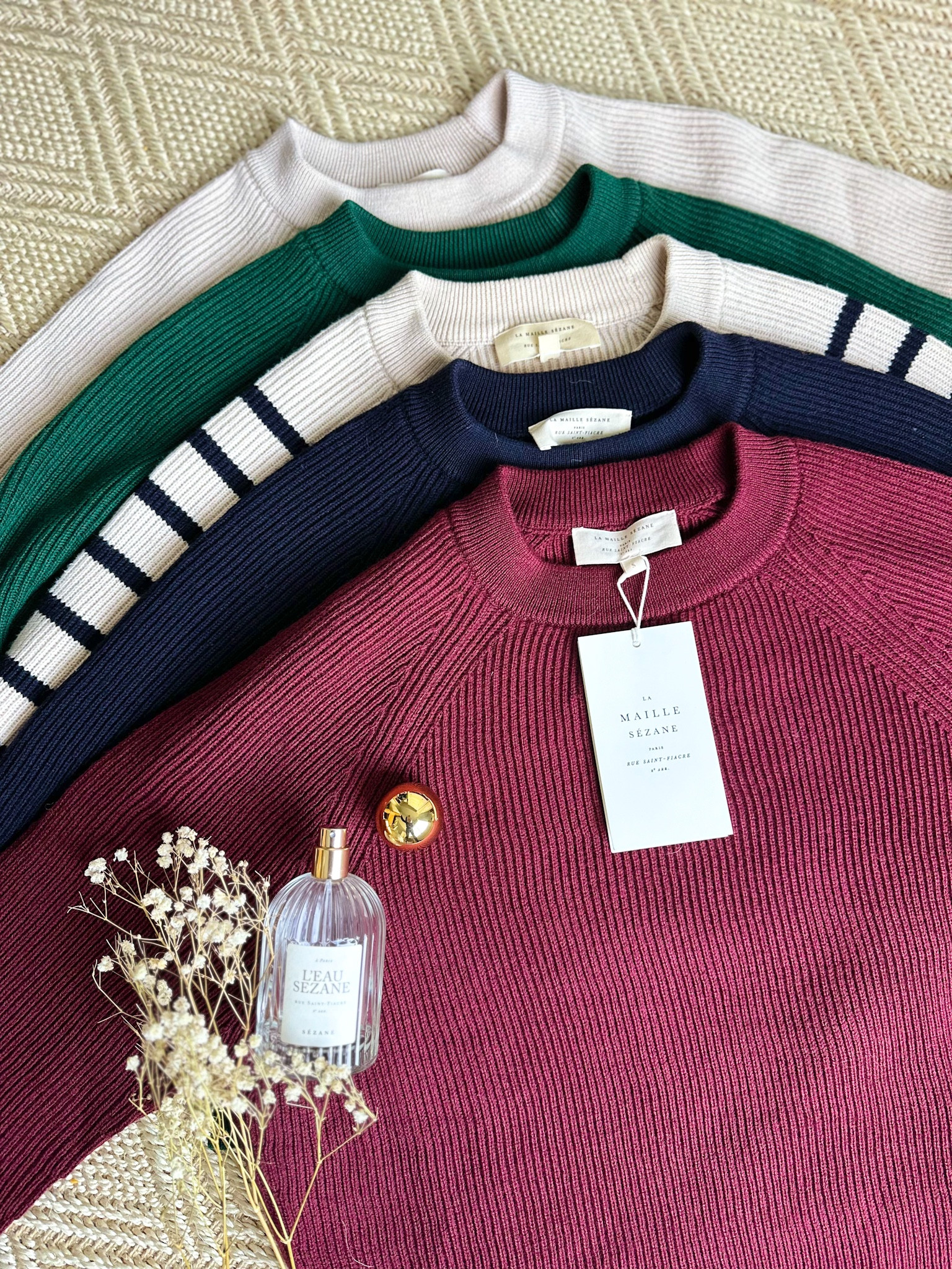 One of my favorite knits during fall and winter 🧶. All of them are size S for my 36/4US in tops (it’s slightly cropped)