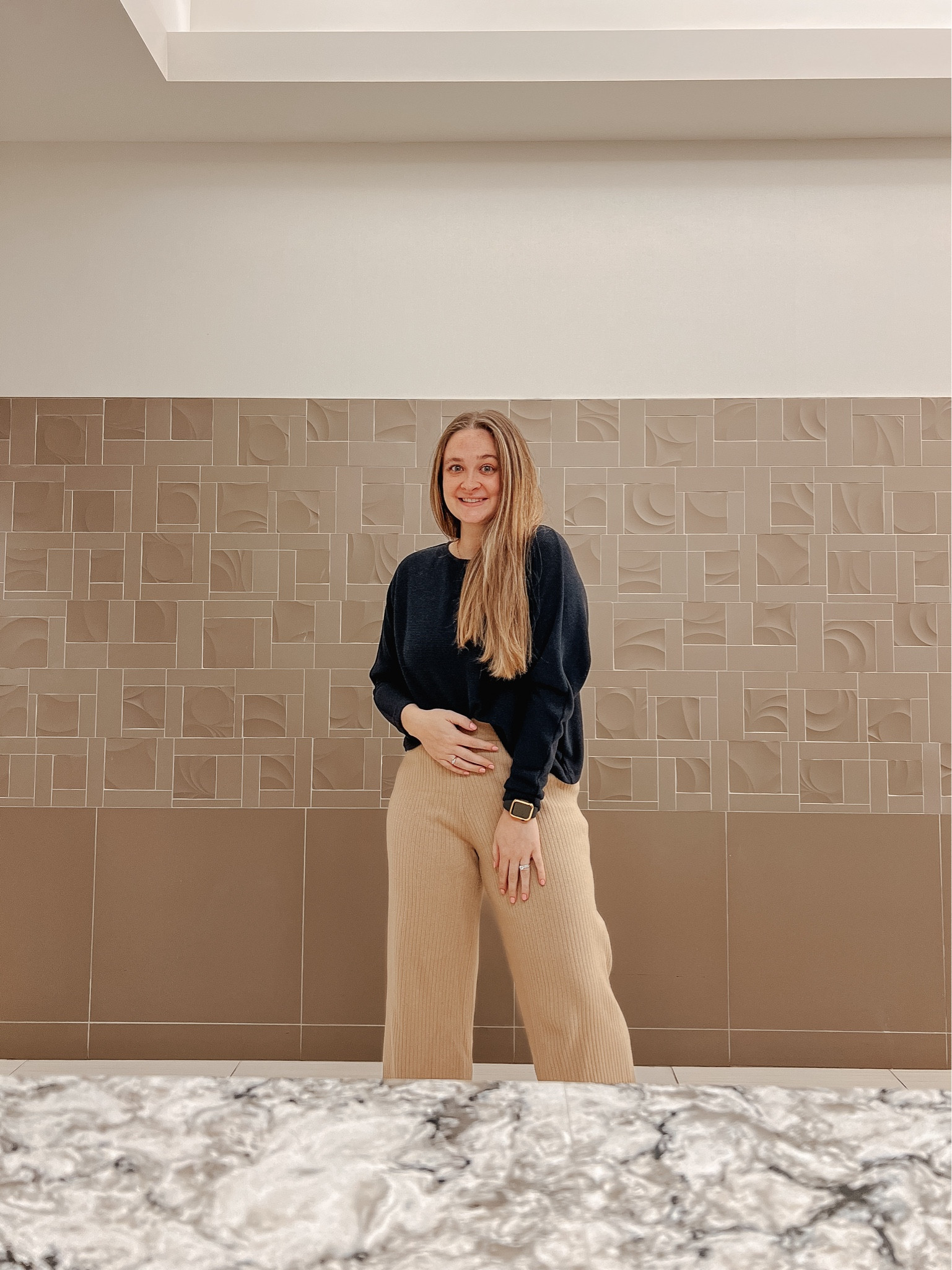 Cozy business fit for the day 🤍🤍

#LTKworkwear #LTKfindsunder50 #LTKmidsize