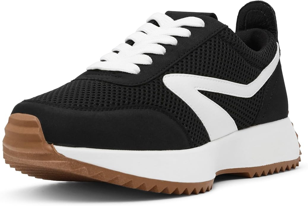 DV Dolce Vita Womens Bynx | Amazon (US)