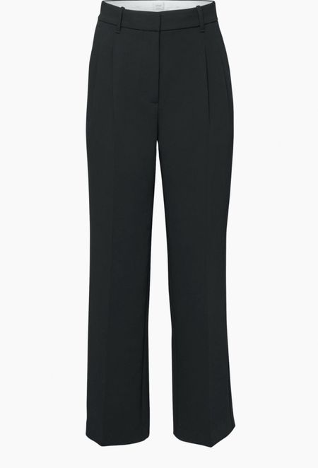 Finally pulled the trigger on the effortless pants! I got a size 8 and will report back on fit!

#LTKstyletip