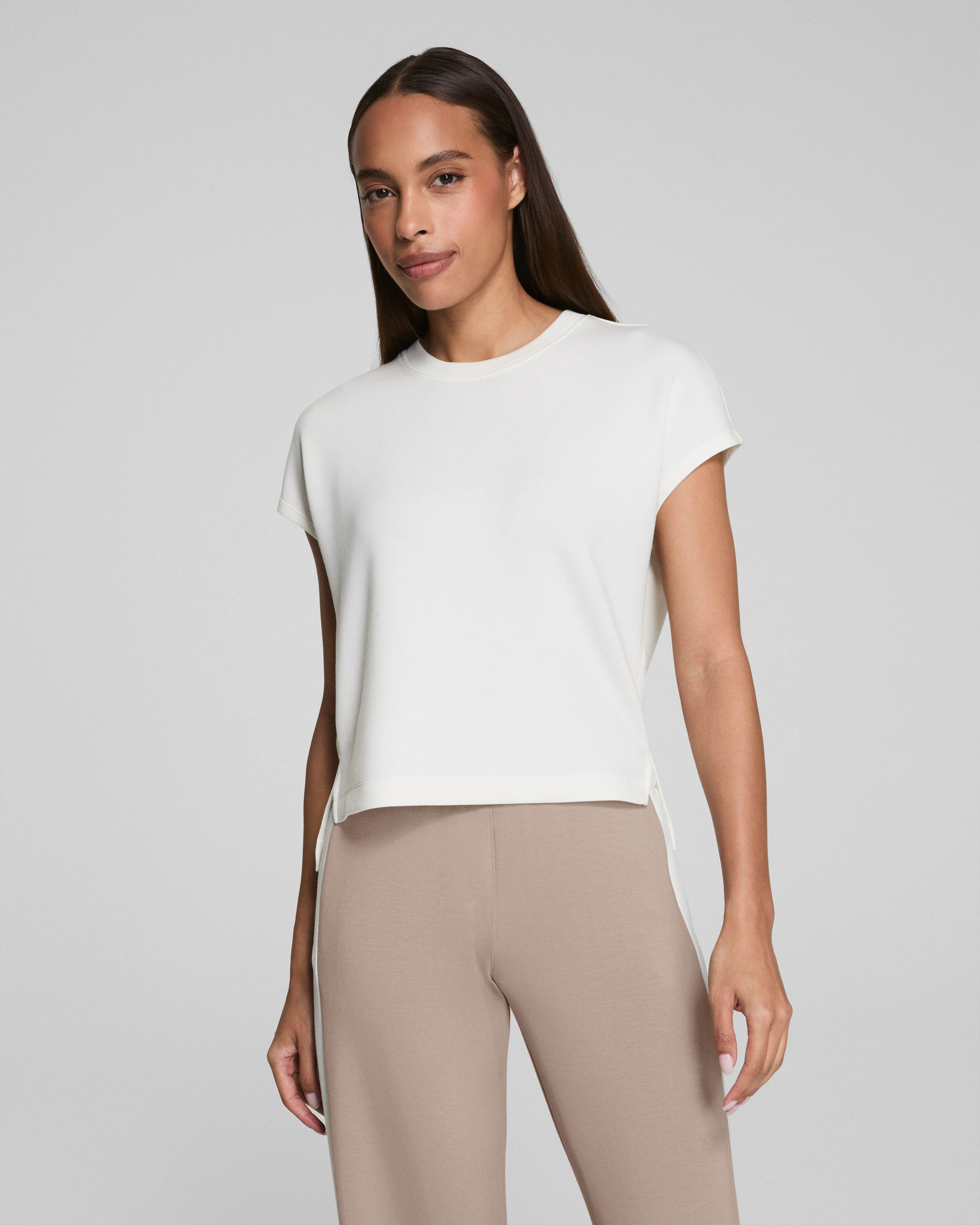 AirEssentials Cap Sleeve Tee – Breathable & Ultra-Soft | SPANX | Spanx