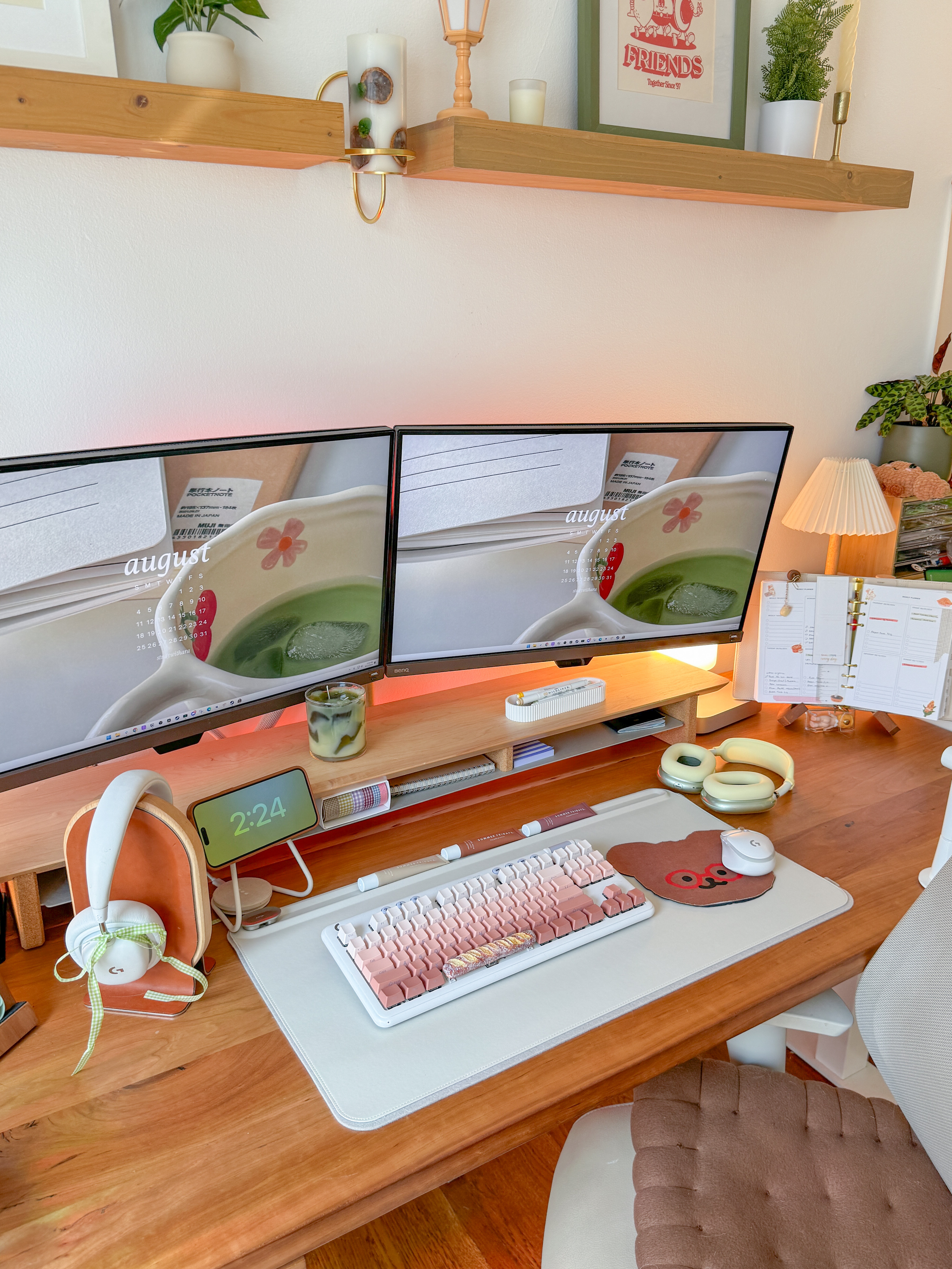 my desk setup at the last apartment for those who have asked for links!🫶🏽

#LTKHome