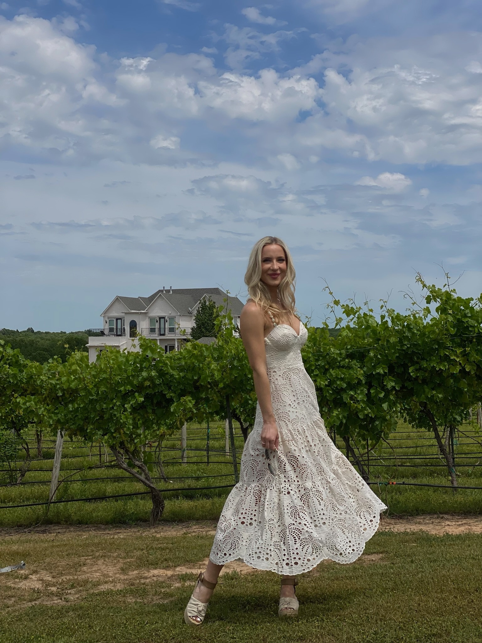 Still dreaming of galavanting through the vineyard in this ivory/cream dress 🍇

#LTKFind #LTKwedding