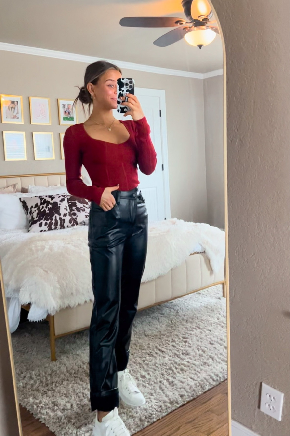 Warm & fun winter / holiday outfit!


#LTKGiftGuide #LTKxAF #LTKHoliday