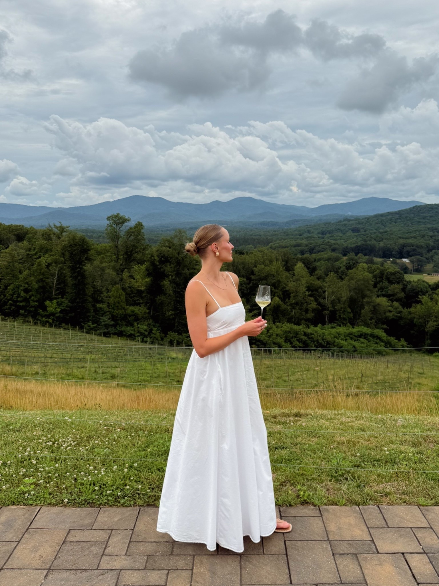 The perfect white sundress!