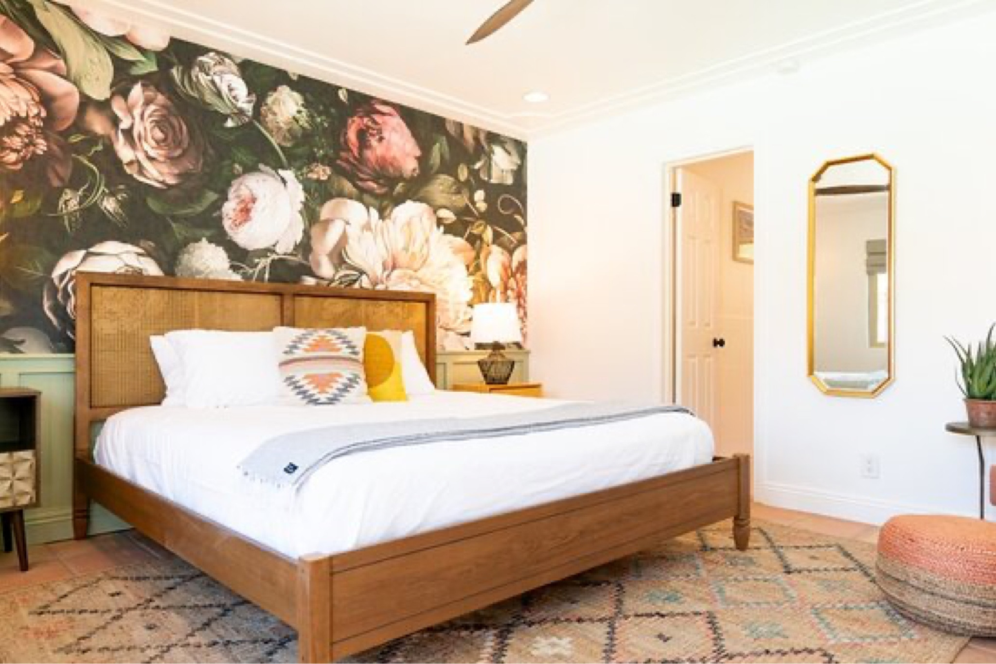 I stayed at FLEUR NOIRE in Palm Springs and the bed was so comfy! Here is all the bedding they use 


#LTKhome #LTKxPrimeDay #LTKsalealert