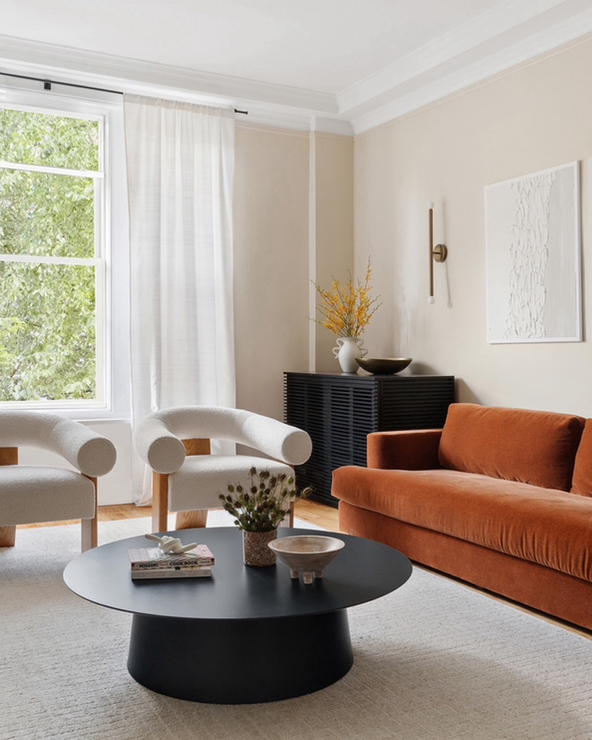 We can’t get enough of this bright, warm, welcoming and sophisticated design we created for our UWS Manhattan client 🤍

#LTKstyletip #LTKMostLoved #LTKhome
